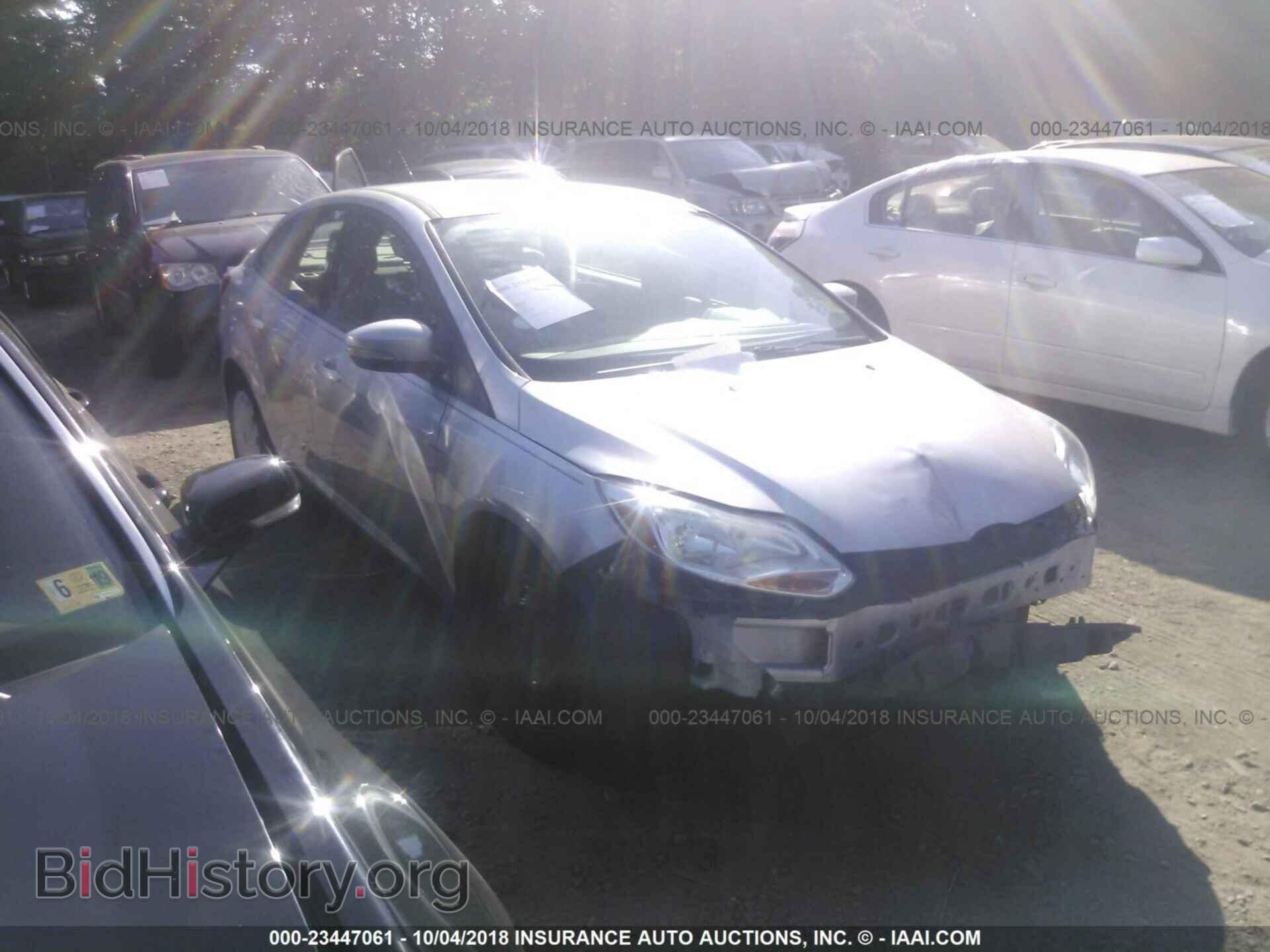 Photo 1FAHP3F27CL317825 - Ford Focus 2012