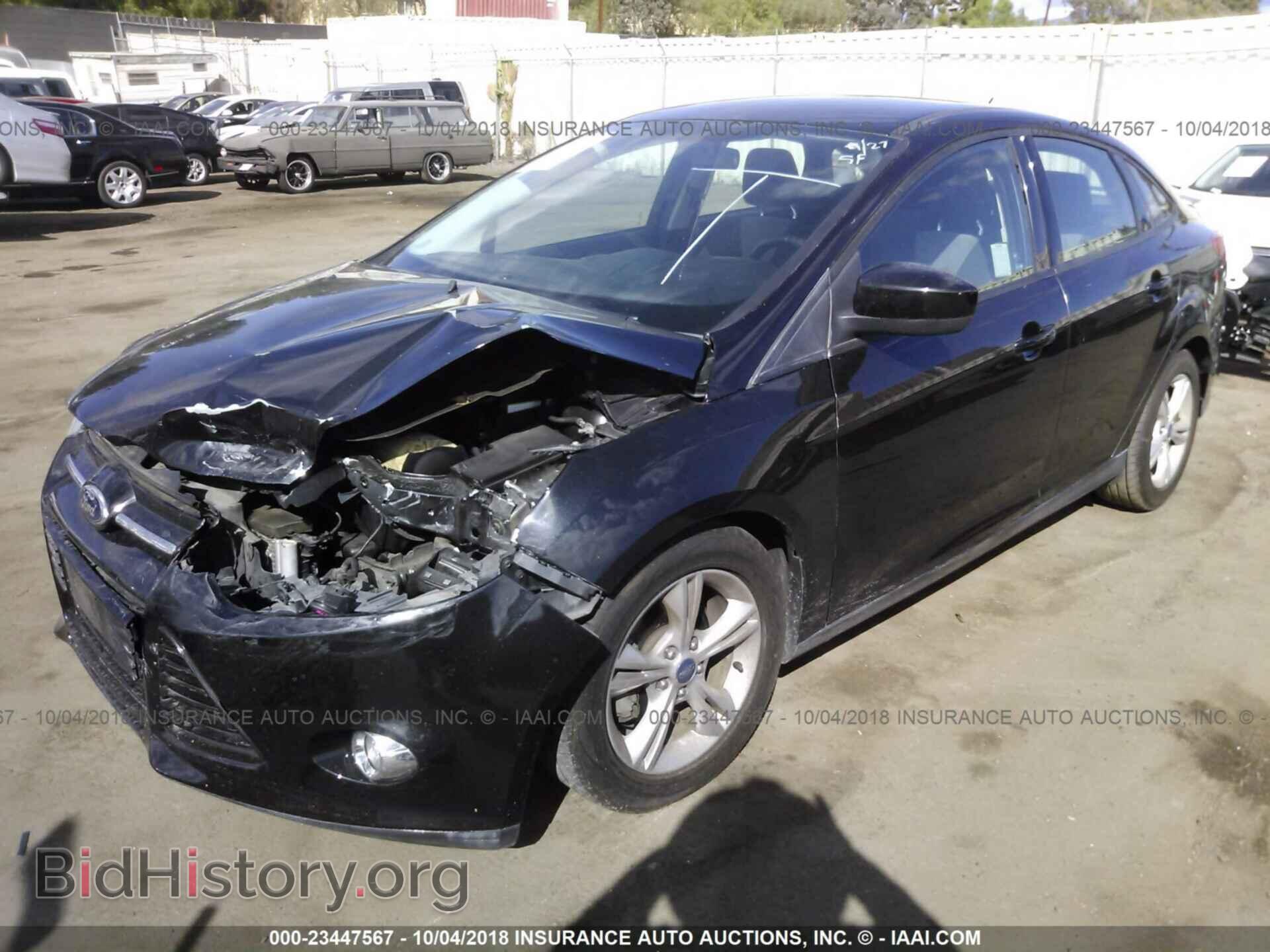 2012 Ford Focus - VIN: 1FAHP3F29CL122387 - Фото 2