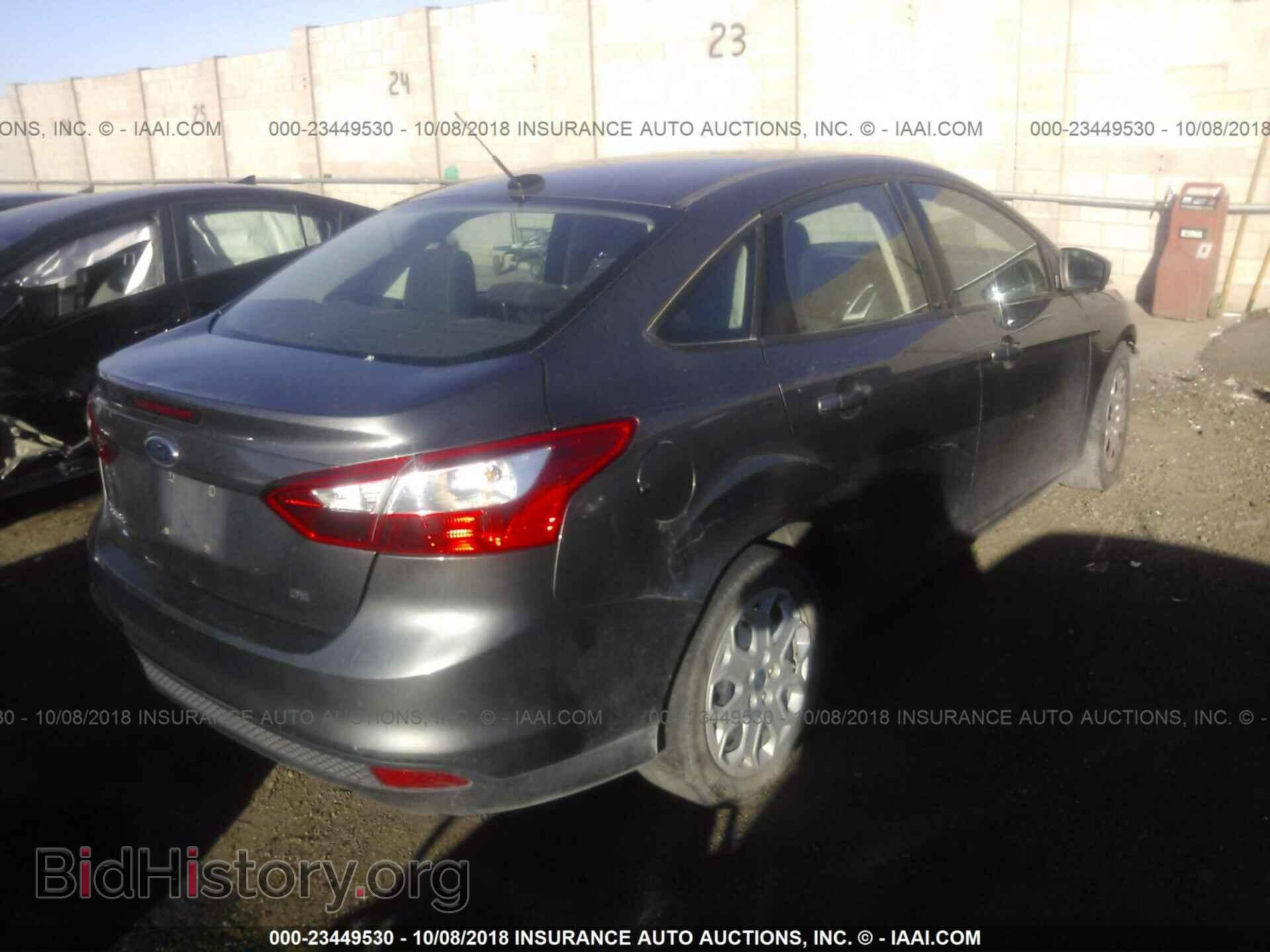 2012 Ford Focus - VIN: 1FAHP3F25CL161476 - Photo 4