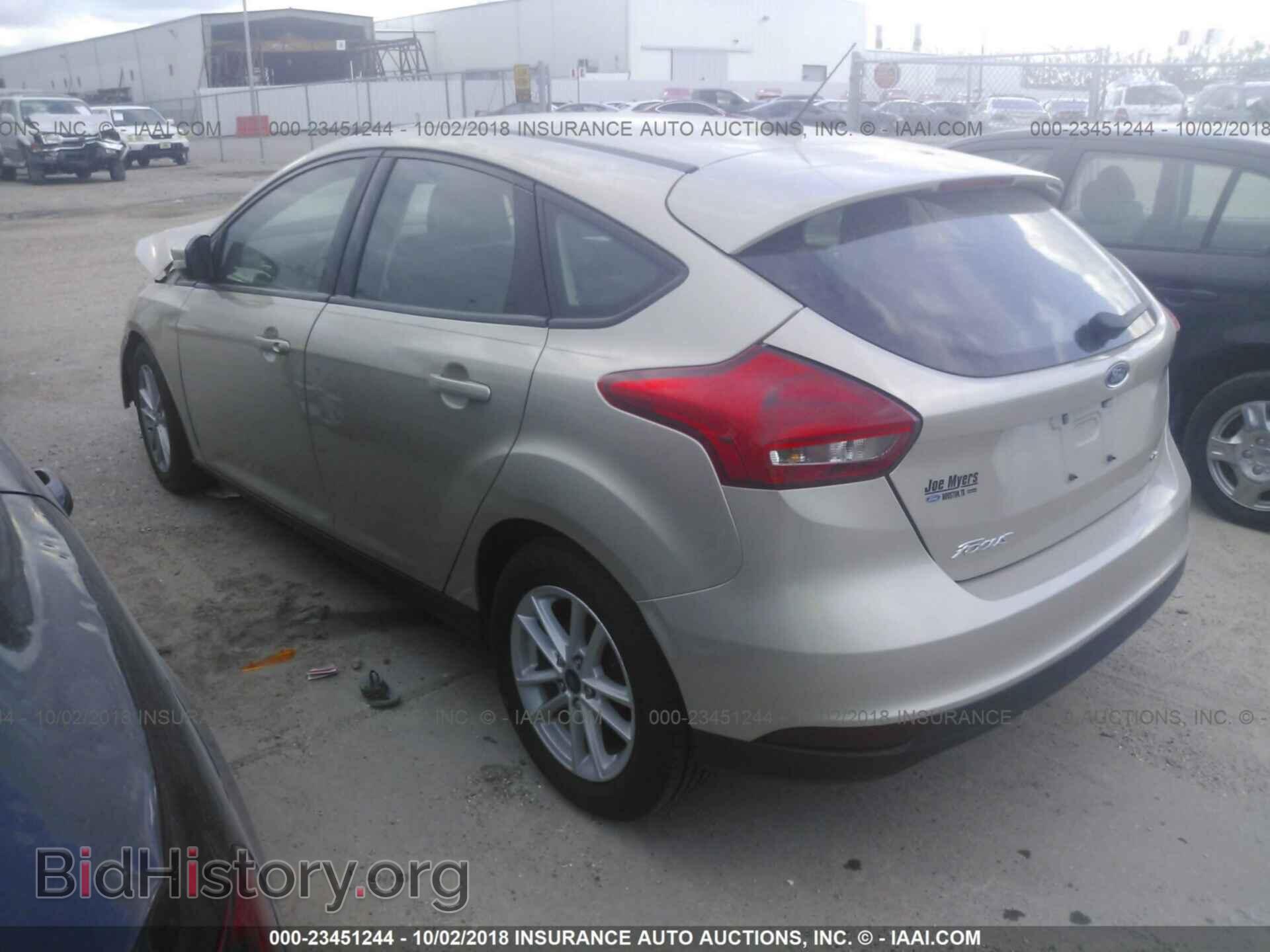 2017 Ford Focus - VIN: 1FADP3K28HL342311 - Photo 3