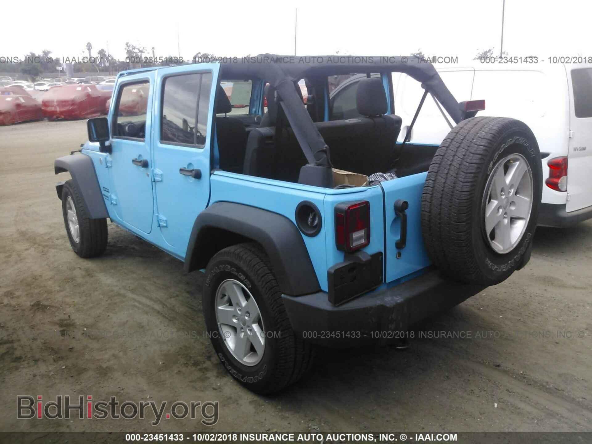 2017 Jeep Wrangler - VIN: 1C4BJWDG3HL645882 - Фото 3
