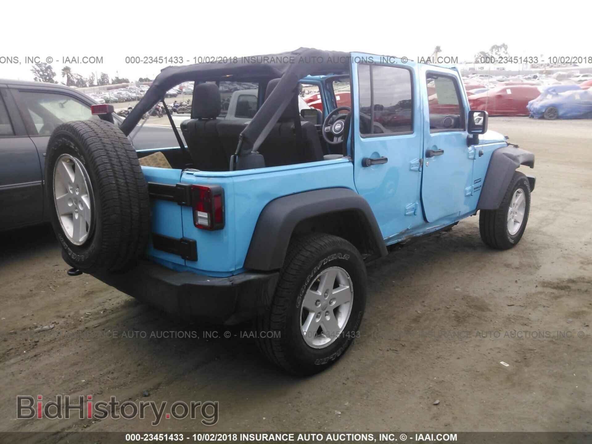 2017 Jeep Wrangler - VIN: 1C4BJWDG3HL645882 - Фото 4