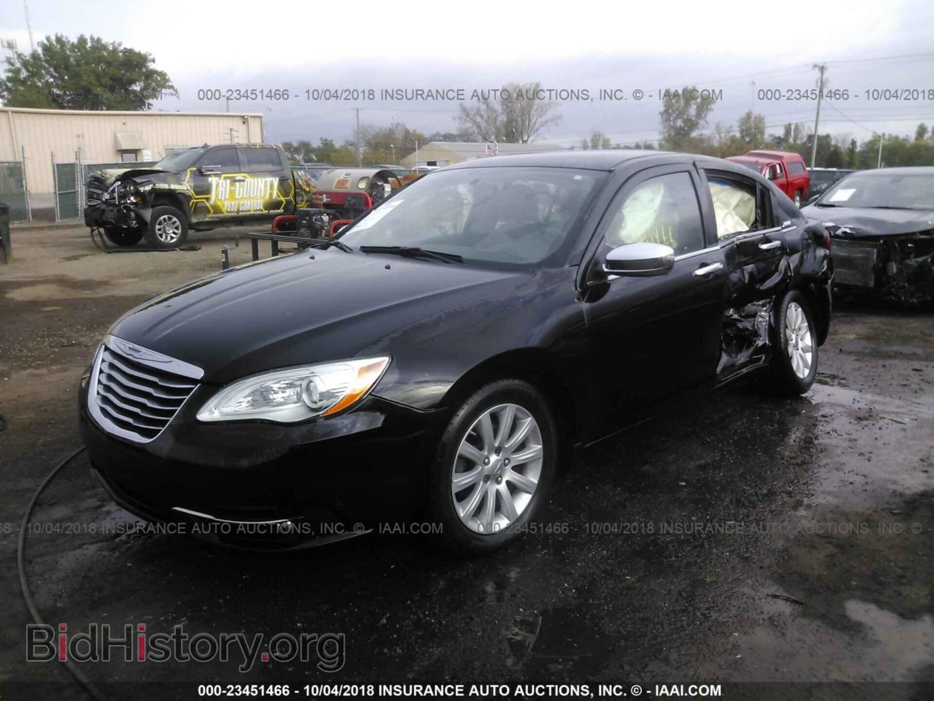 2013 Chrysler 200 - VIN: 1C3CCBCG0DN601978 - Фото 2