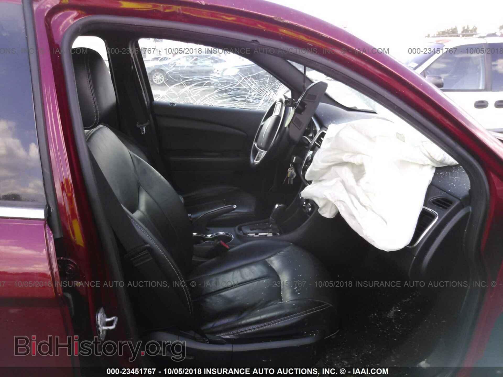 2013 Chrysler 200 - VIN: 1C3CCBCG1DN514820 - Photo 5