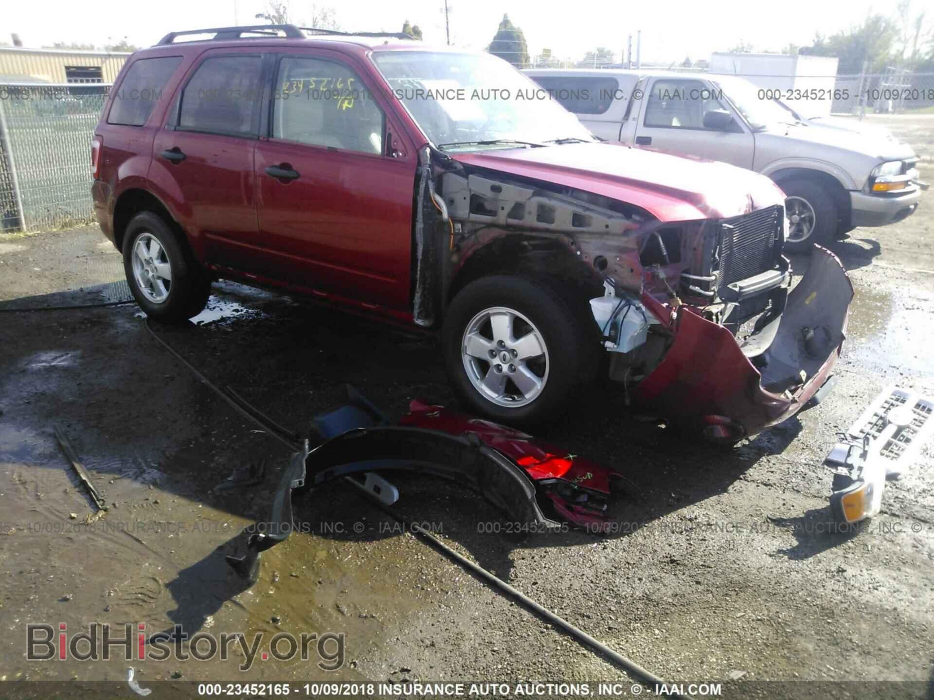 Photo 1FMCU0DG8CKC40376 - Ford Escape 2012