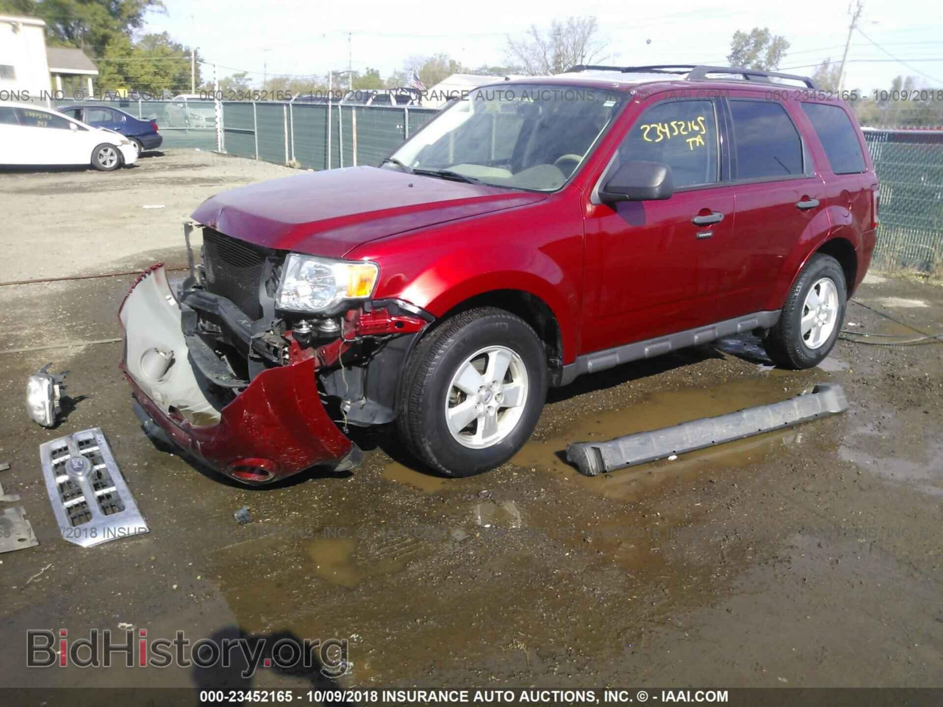 2012 Ford Escape - VIN: 1FMCU0DG8CKC40376 - Фото 2