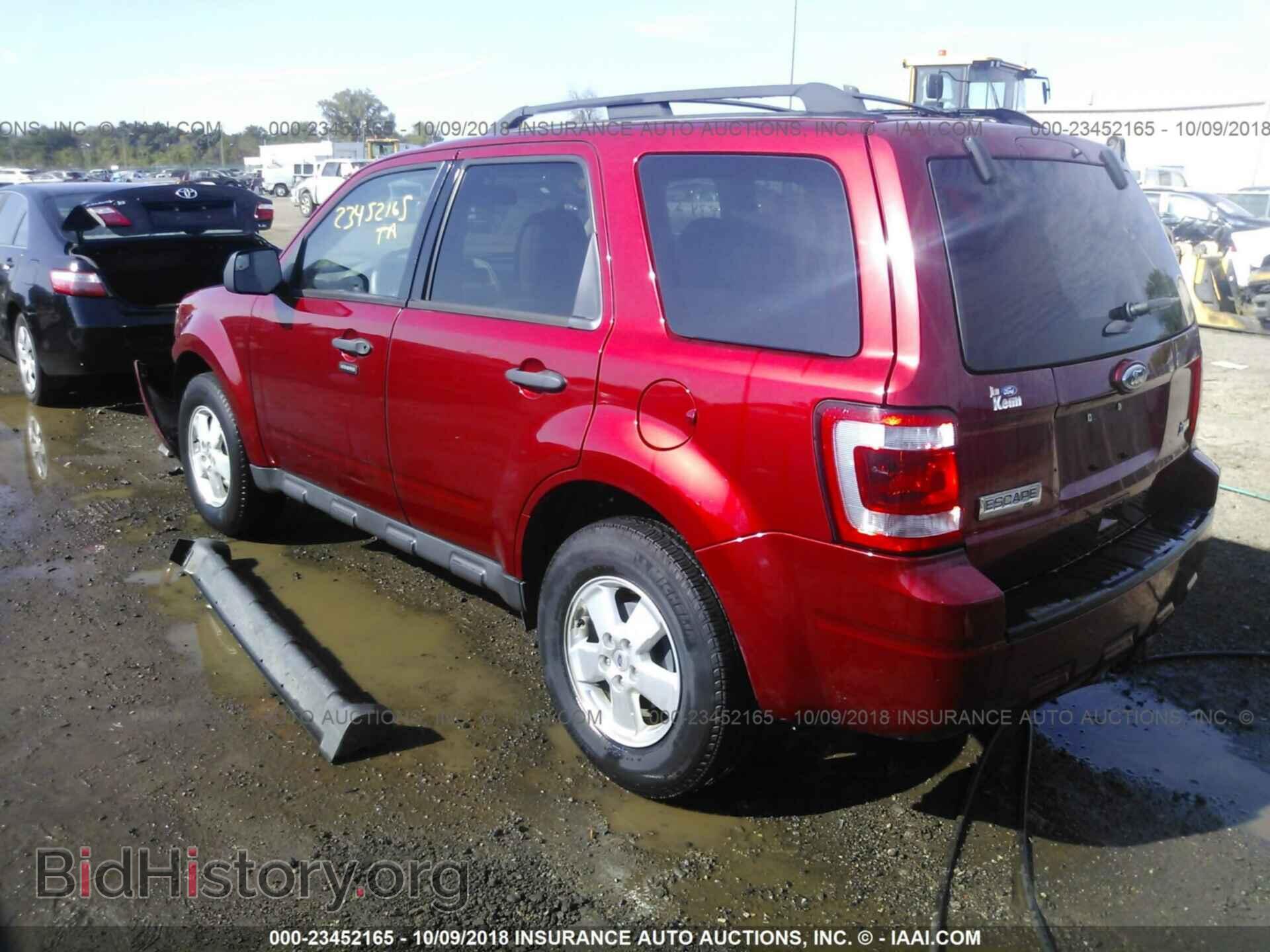 2012 Ford Escape - VIN: 1FMCU0DG8CKC40376 - Фото 3