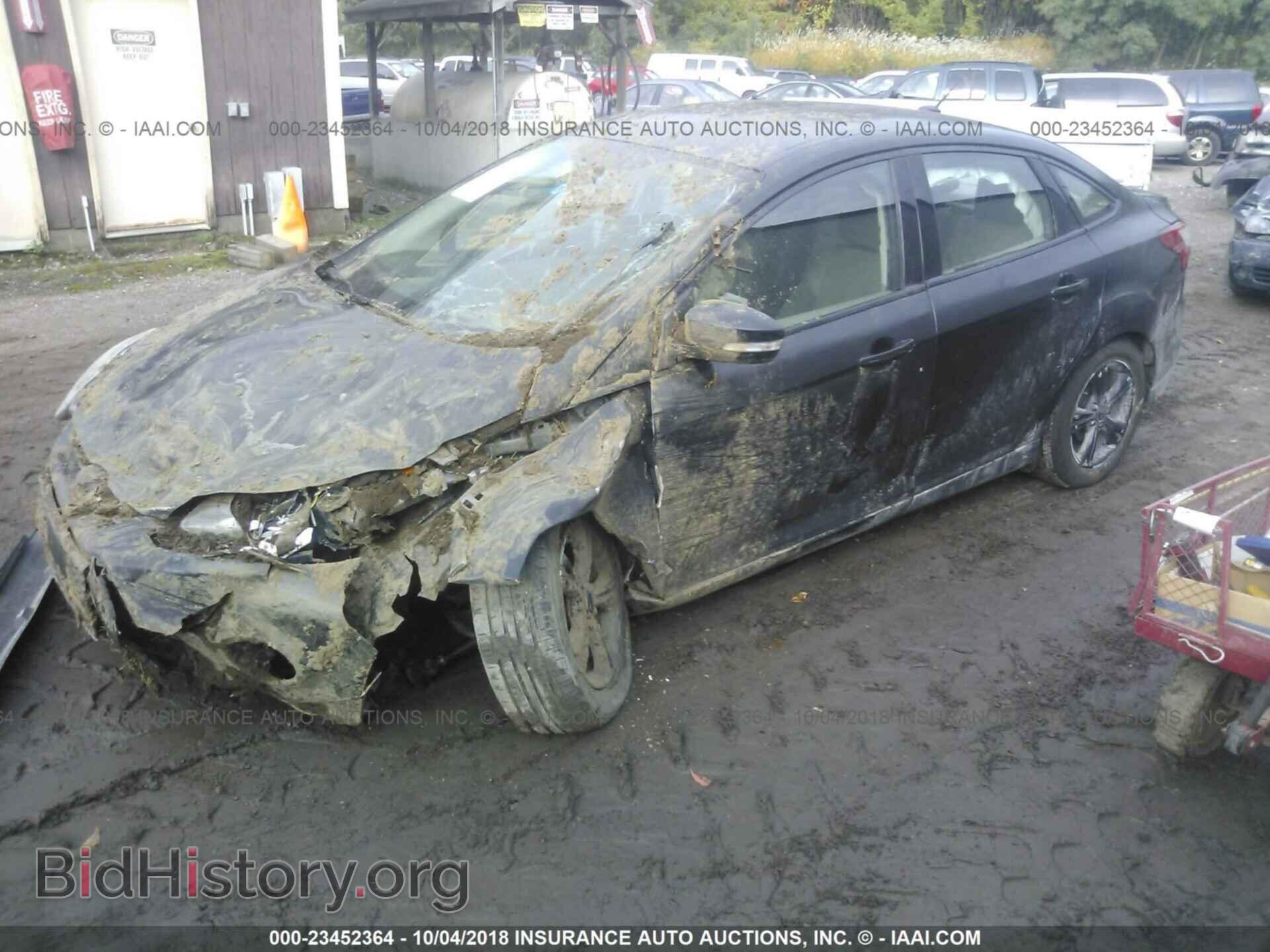 2013 Ford Focus - VIN: 1FADP3F21DL359293 - Фото 2