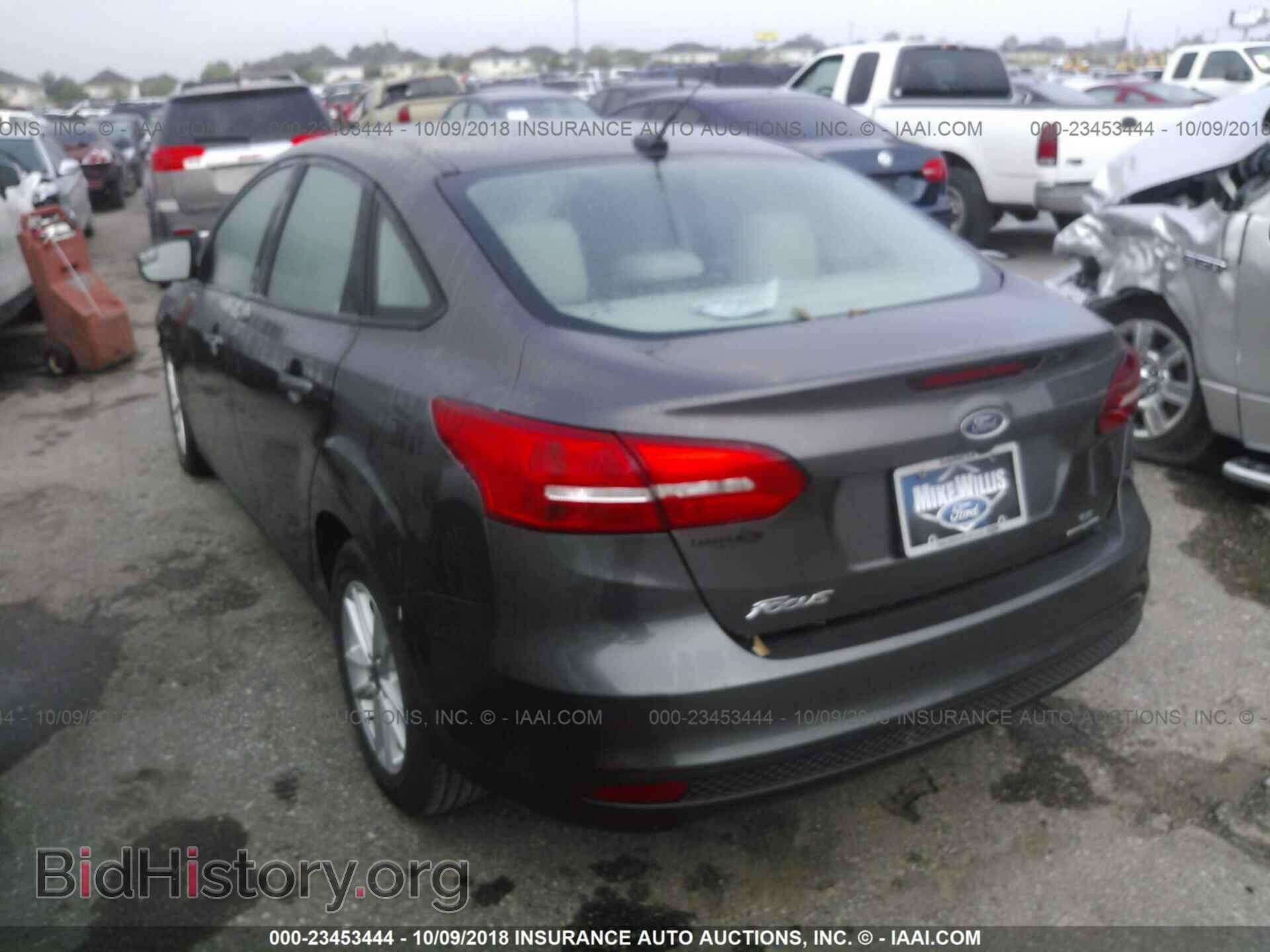 2015 Ford Focus - VIN: 1FADP3F2XFL342169 - Фото 3