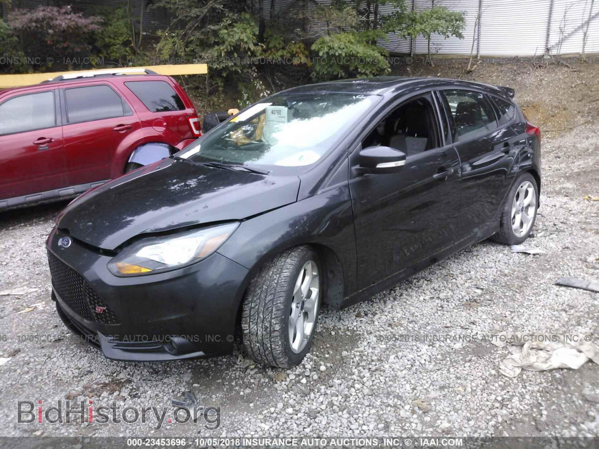 2014 Ford Focus - VIN: 1FADP3L98EL354045 - Photo 2