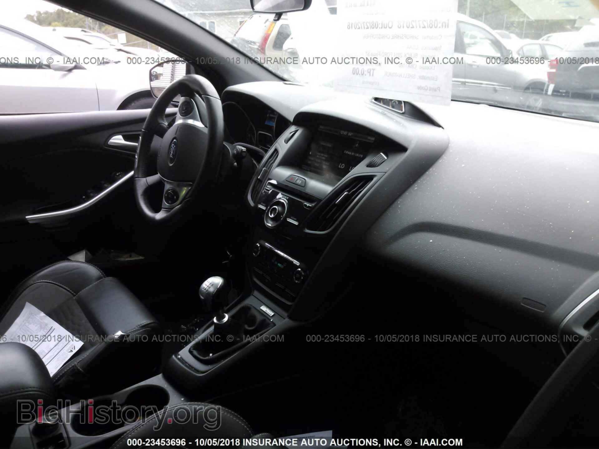 2014 Ford Focus - VIN: 1FADP3L98EL354045 - Photo 5