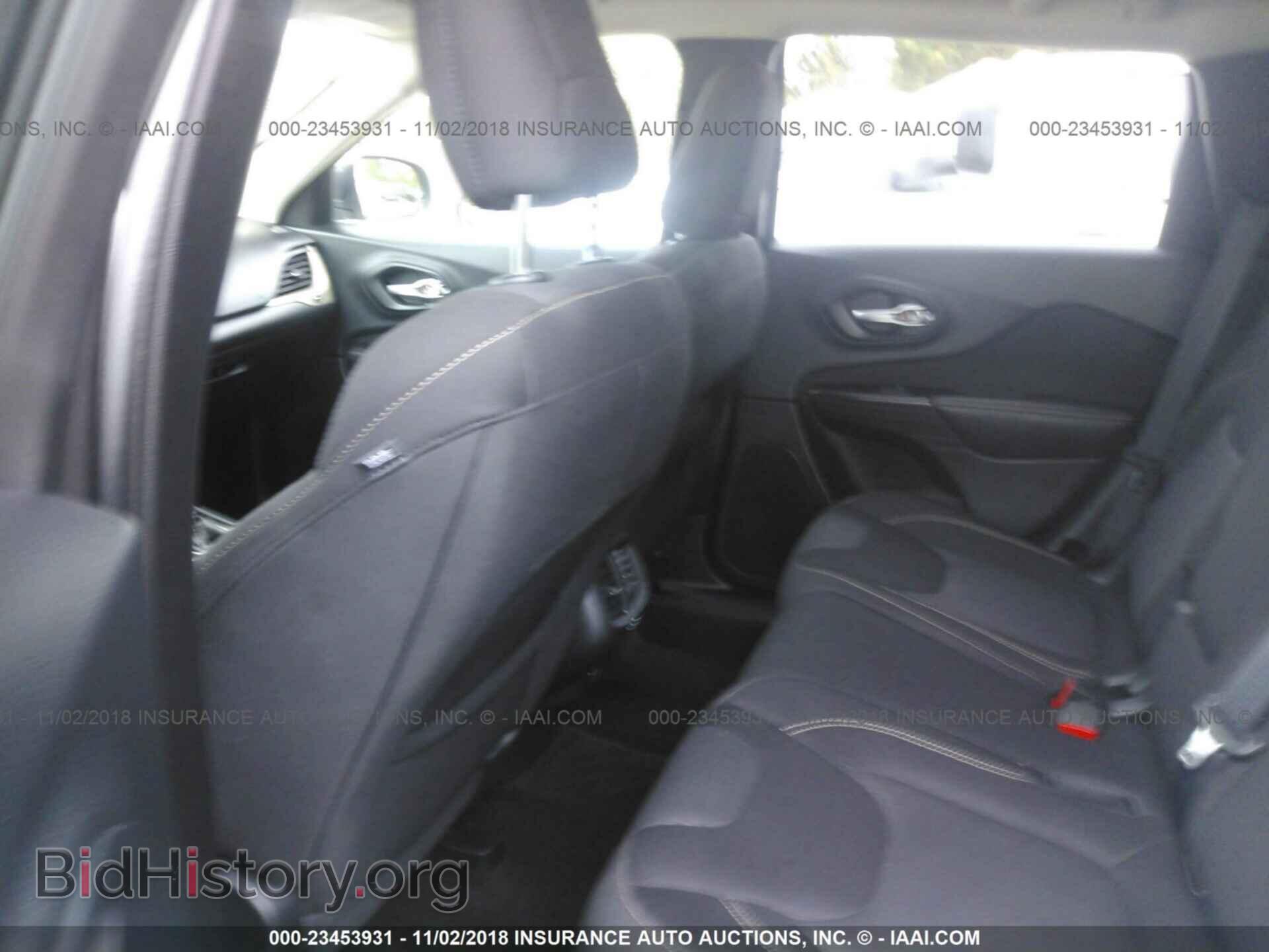 2015 Jeep Cherokee - VIN: 1C4PJMCS9FW774429 - Фото 8