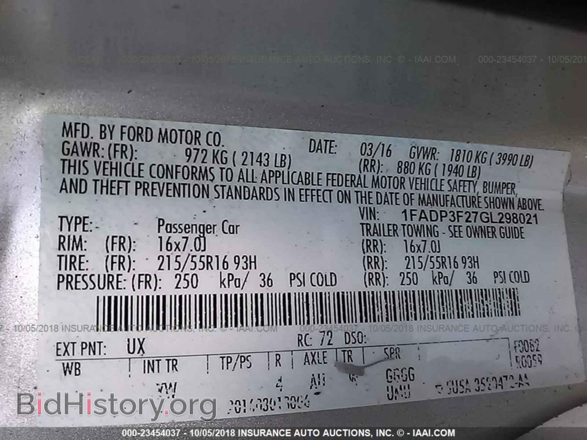 2016 Ford Focus - VIN: 1FADP3F27GL298021 - Photo 9