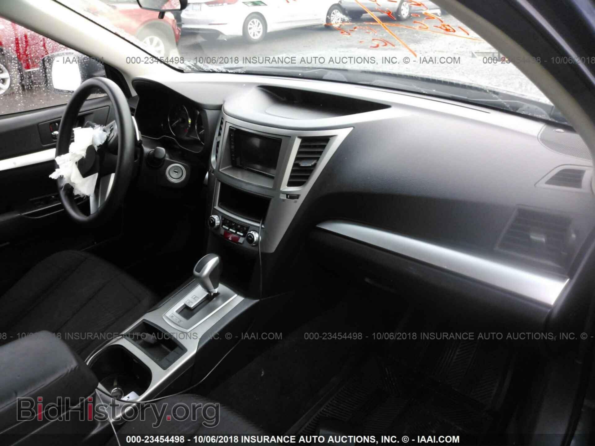 2011 Subaru Outback - VIN: 4S4BRBAC5B3377357 - Фото 5