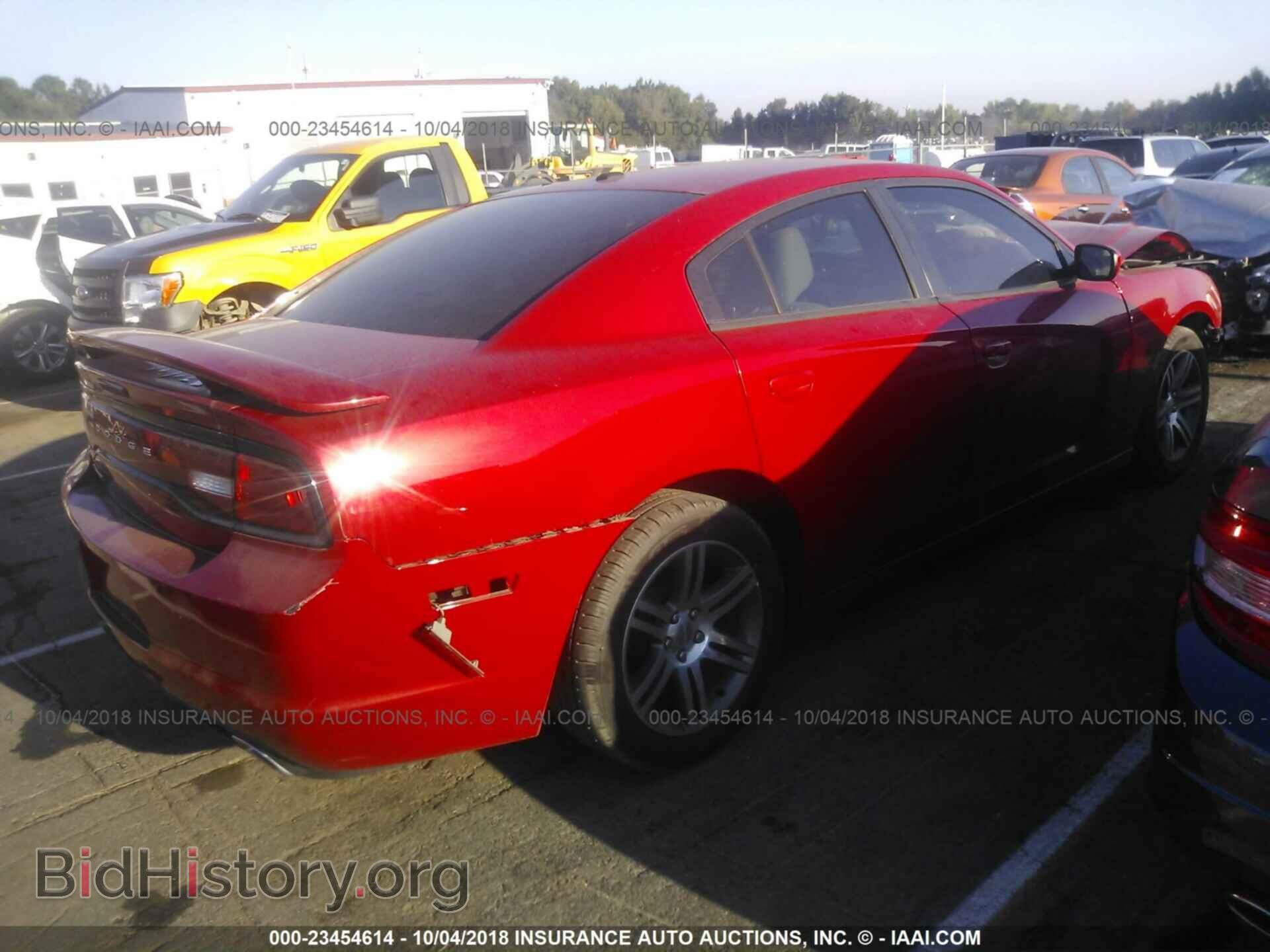 2012 Dodge Charger - VIN: 2C3CDXHG7CH285506 - Фото 4