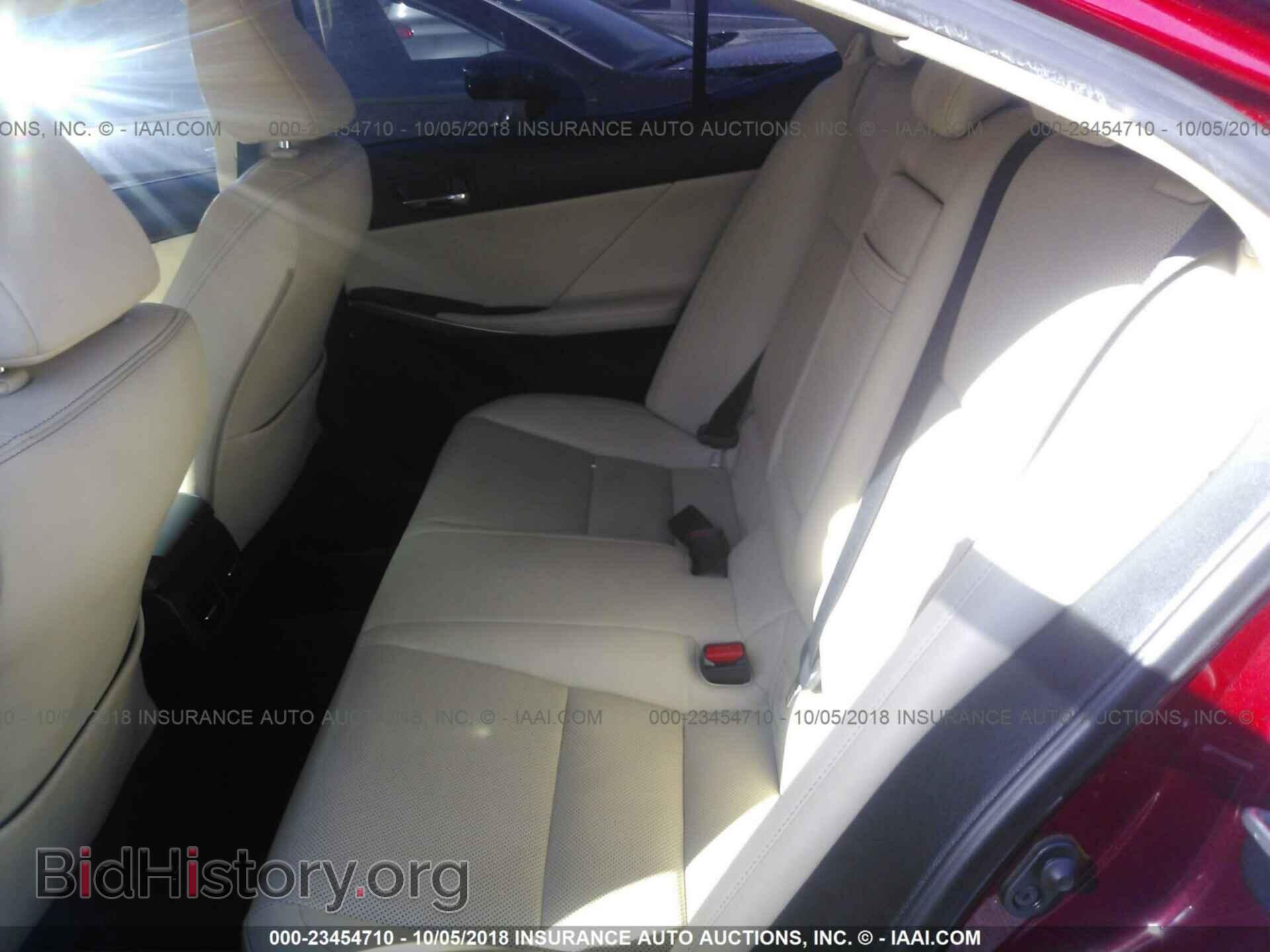 2014 Lexus Is - VIN: JTHBF1D27E5013135 - Photo 8
