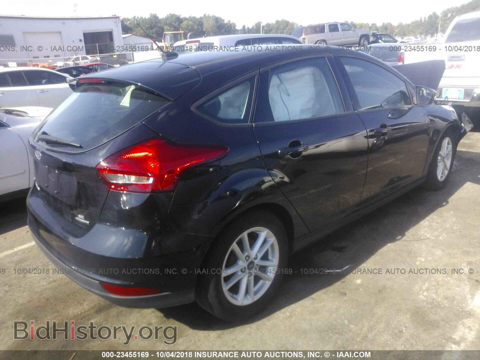 2016 Ford Focus - VIN: 1FADP3K20GL285777 - Photo 4