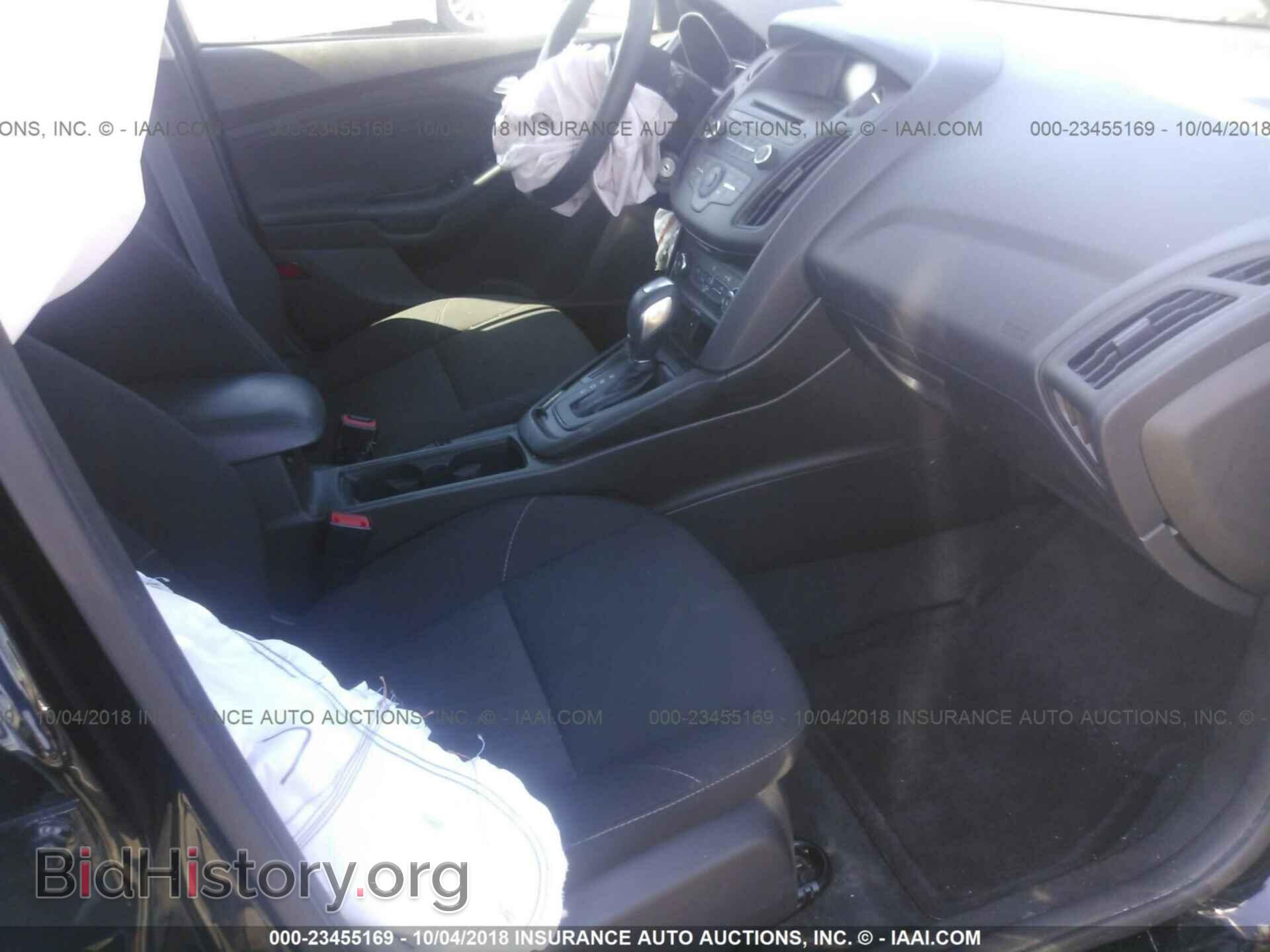 2016 Ford Focus - VIN: 1FADP3K20GL285777 - Photo 5