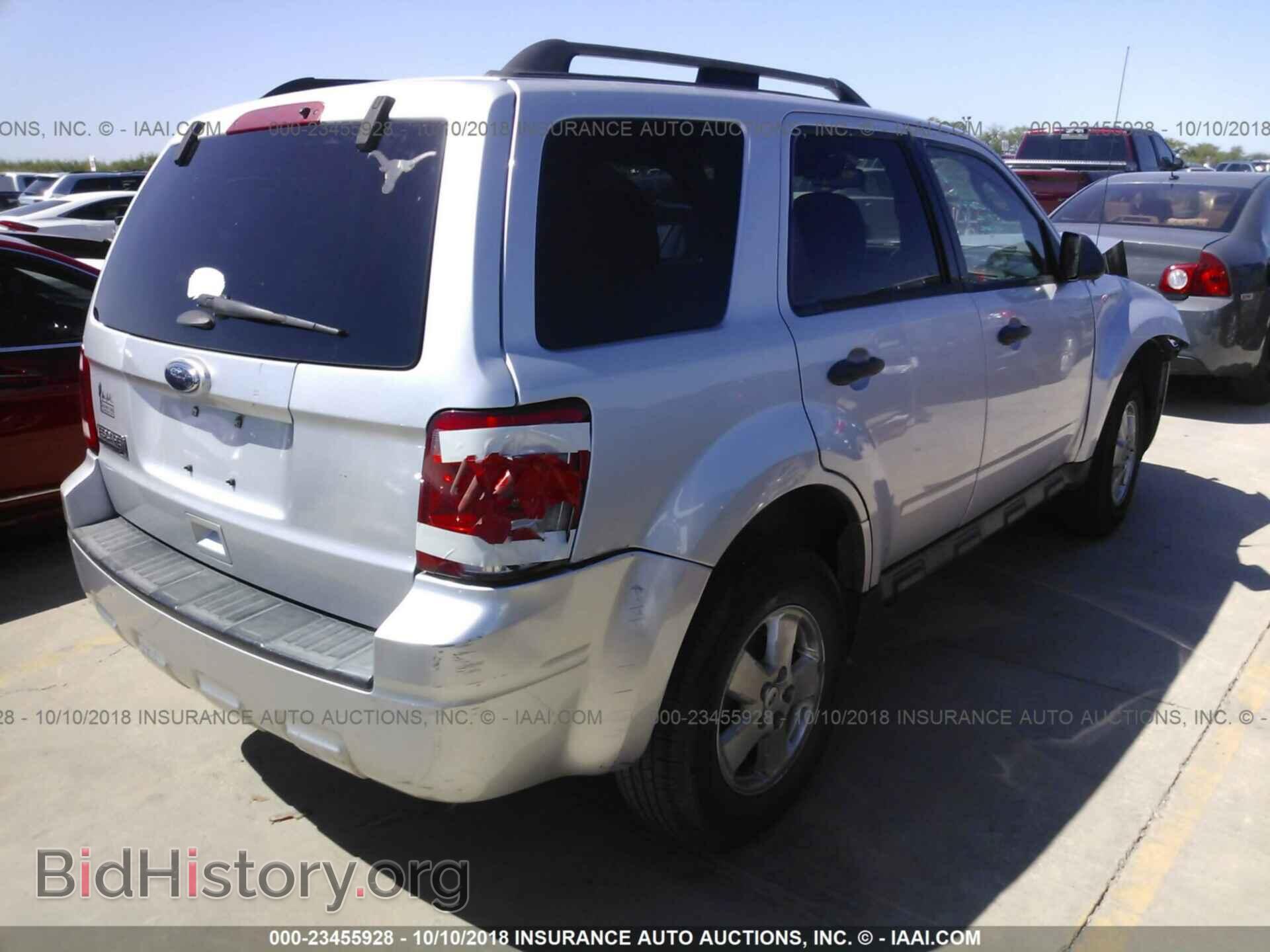 2011 Ford Escape - VIN: 1FMCU9D76BKB91889 - Photo 4