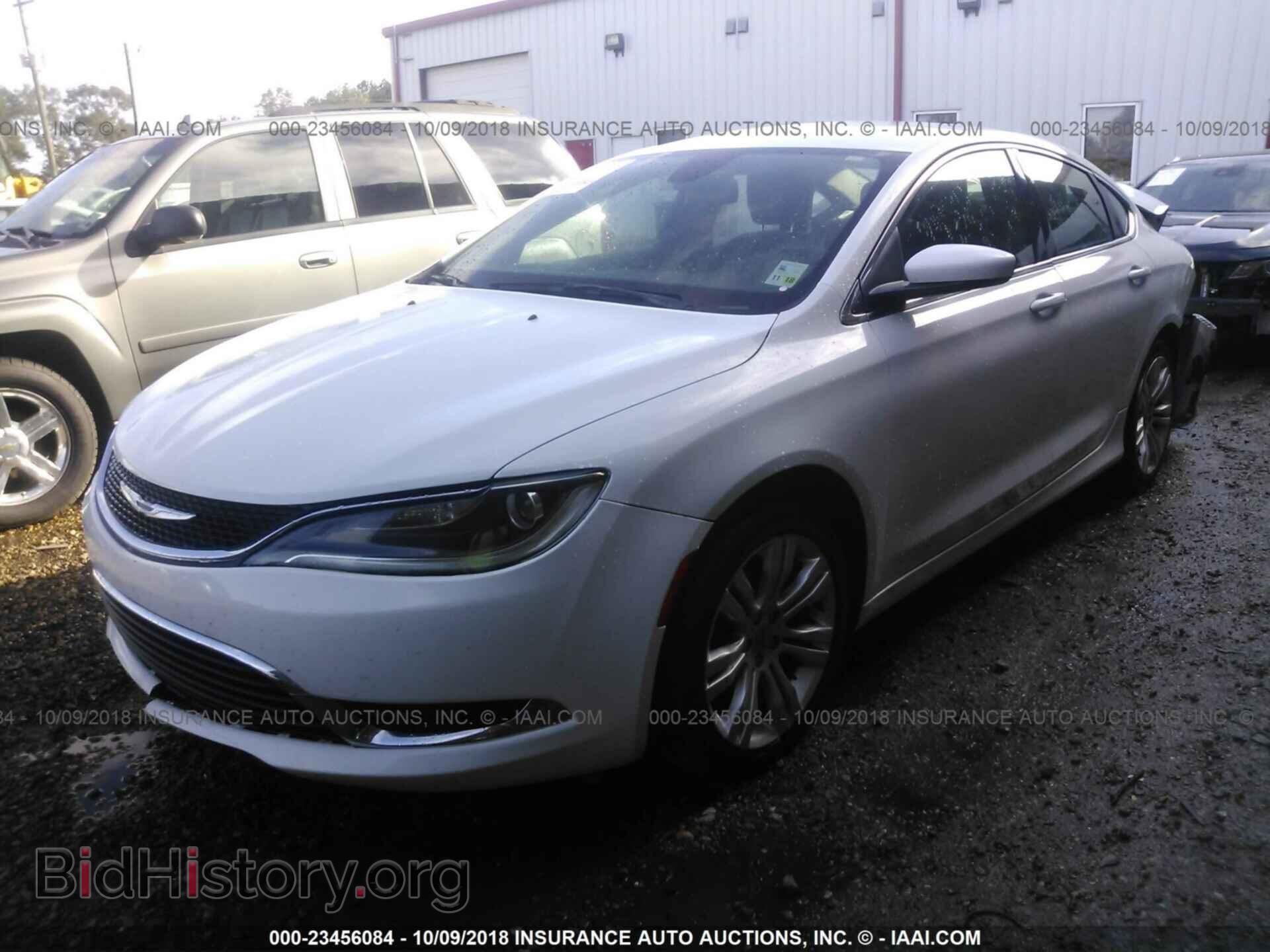 2015 Chrysler 200 - VIN: 1C3CCCAB2FN677993 - Фото 2