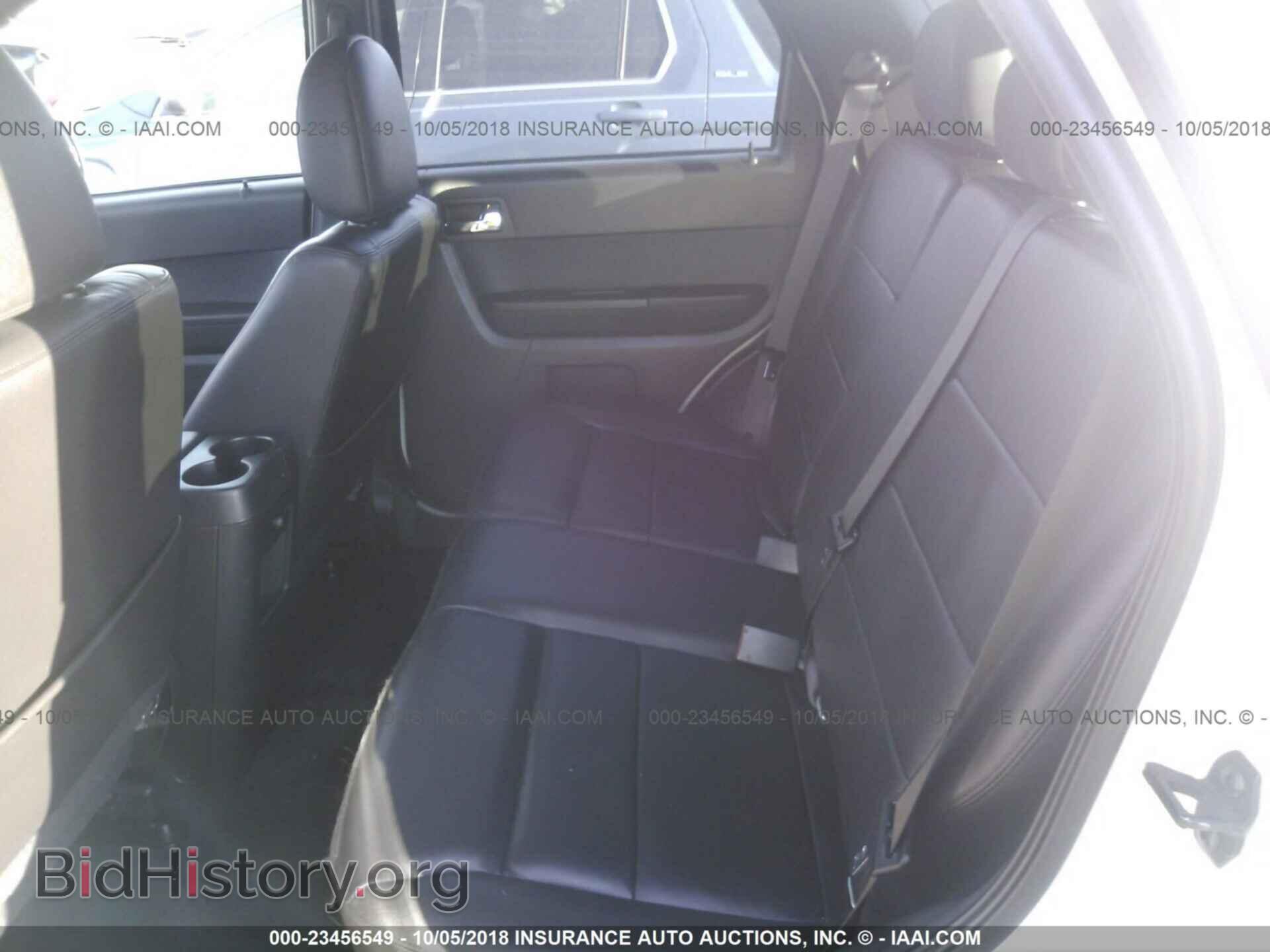 2011 Ford Escape - VIN: 1FMCU9E79BKA42973 - Photo 8