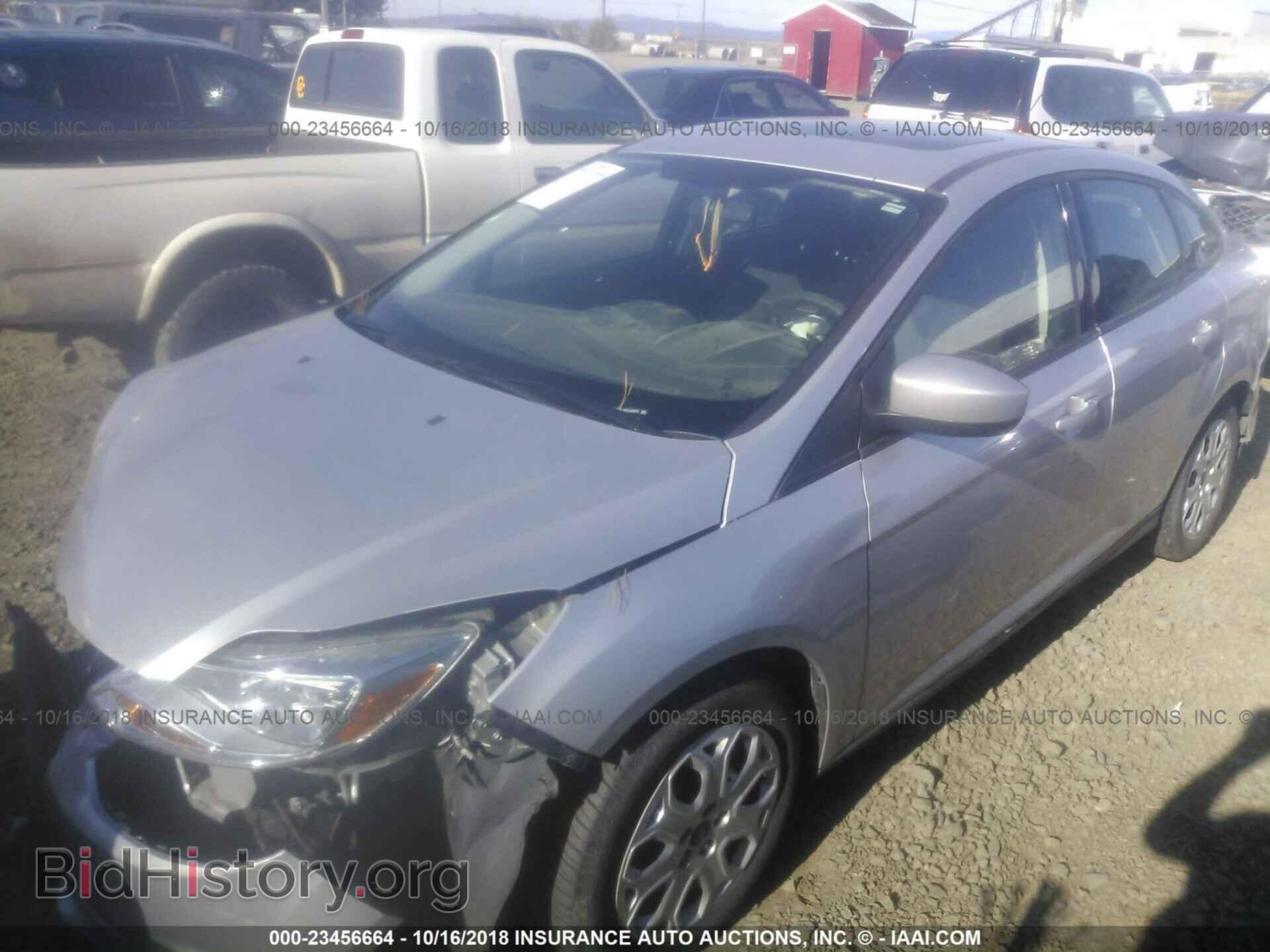 2012 Ford Focus - VIN: 1FAHP3F23CL430073 - Photo 2