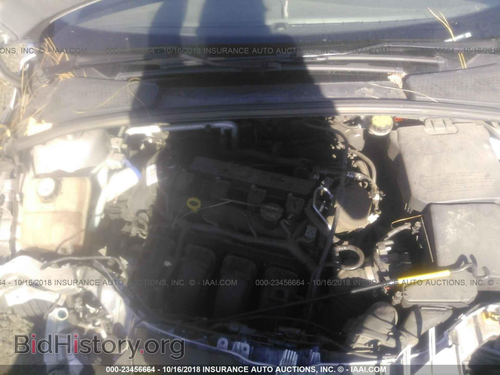 2012 Ford Focus - VIN: 1FAHP3F23CL430073 - Photo 10