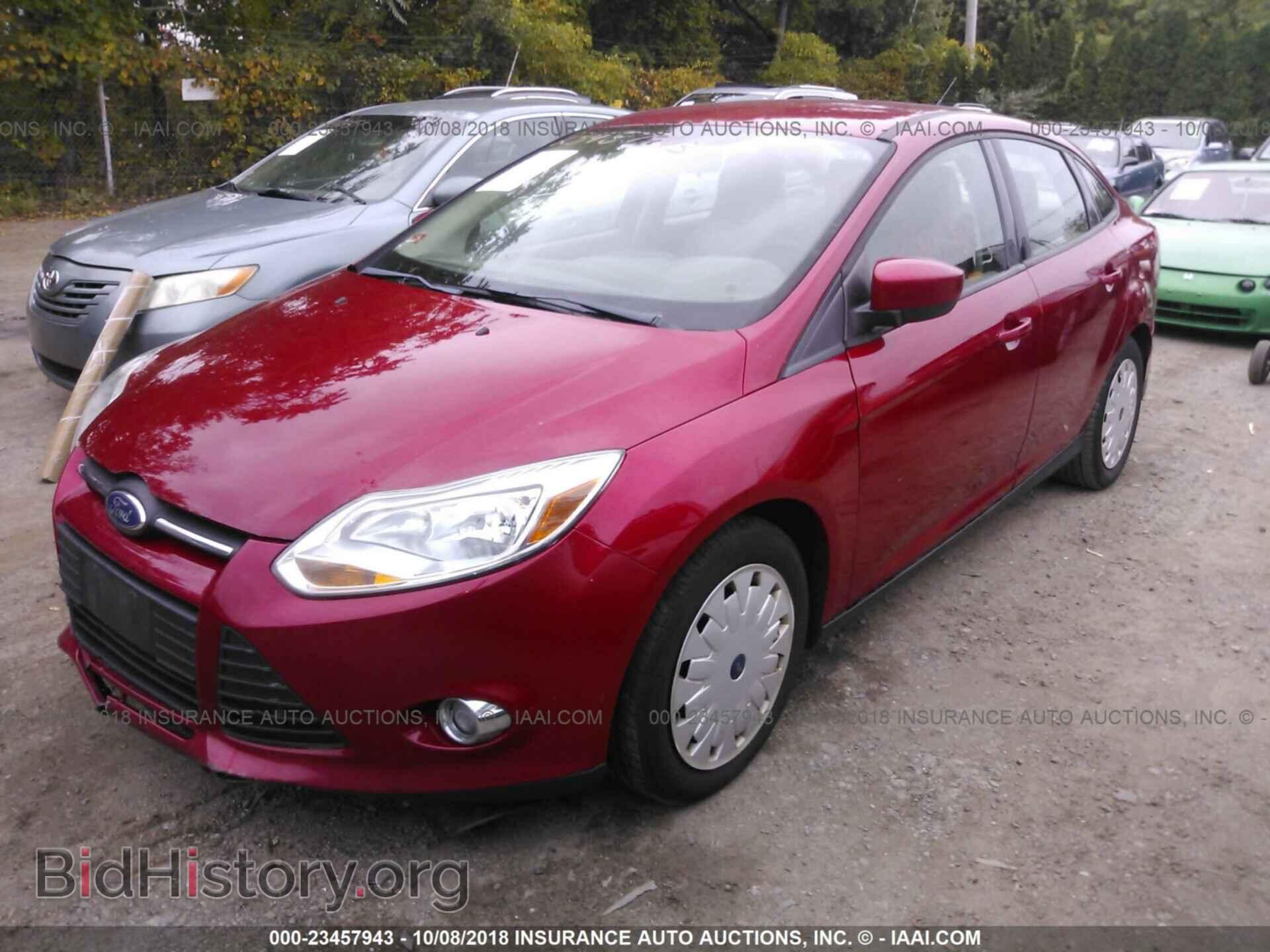 2012 Ford Focus - VIN: 1FAHP3F23CL218676 - Photo 2