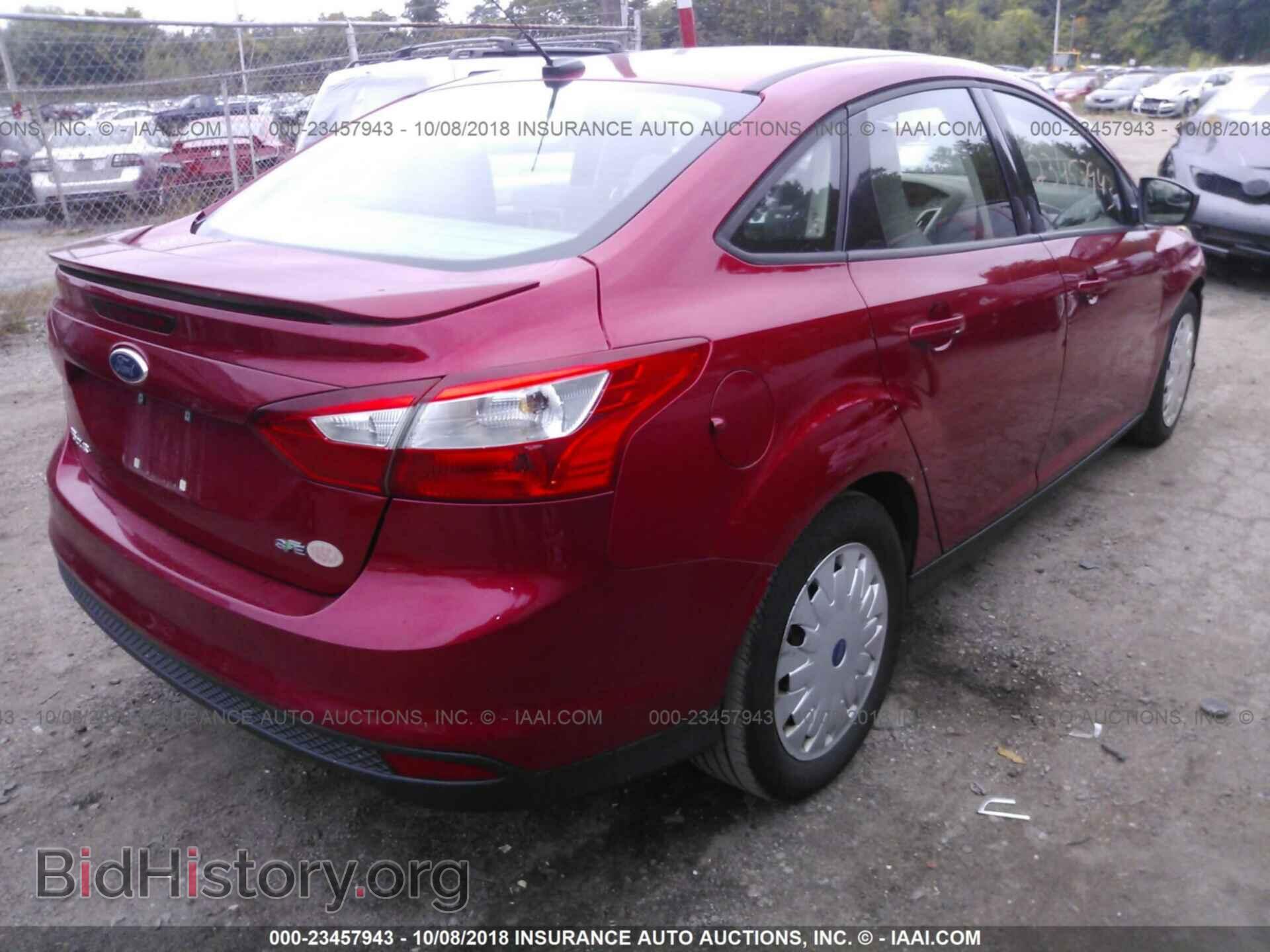 2012 Ford Focus - VIN: 1FAHP3F23CL218676 - Photo 4