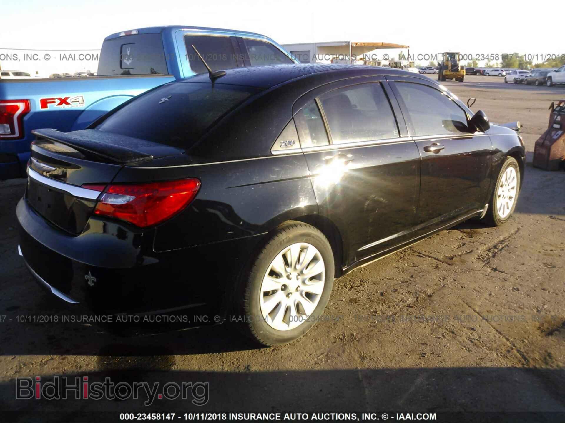 2013 Chrysler 200 - VIN: 1C3CCBAB4DN657090 - Photo 4