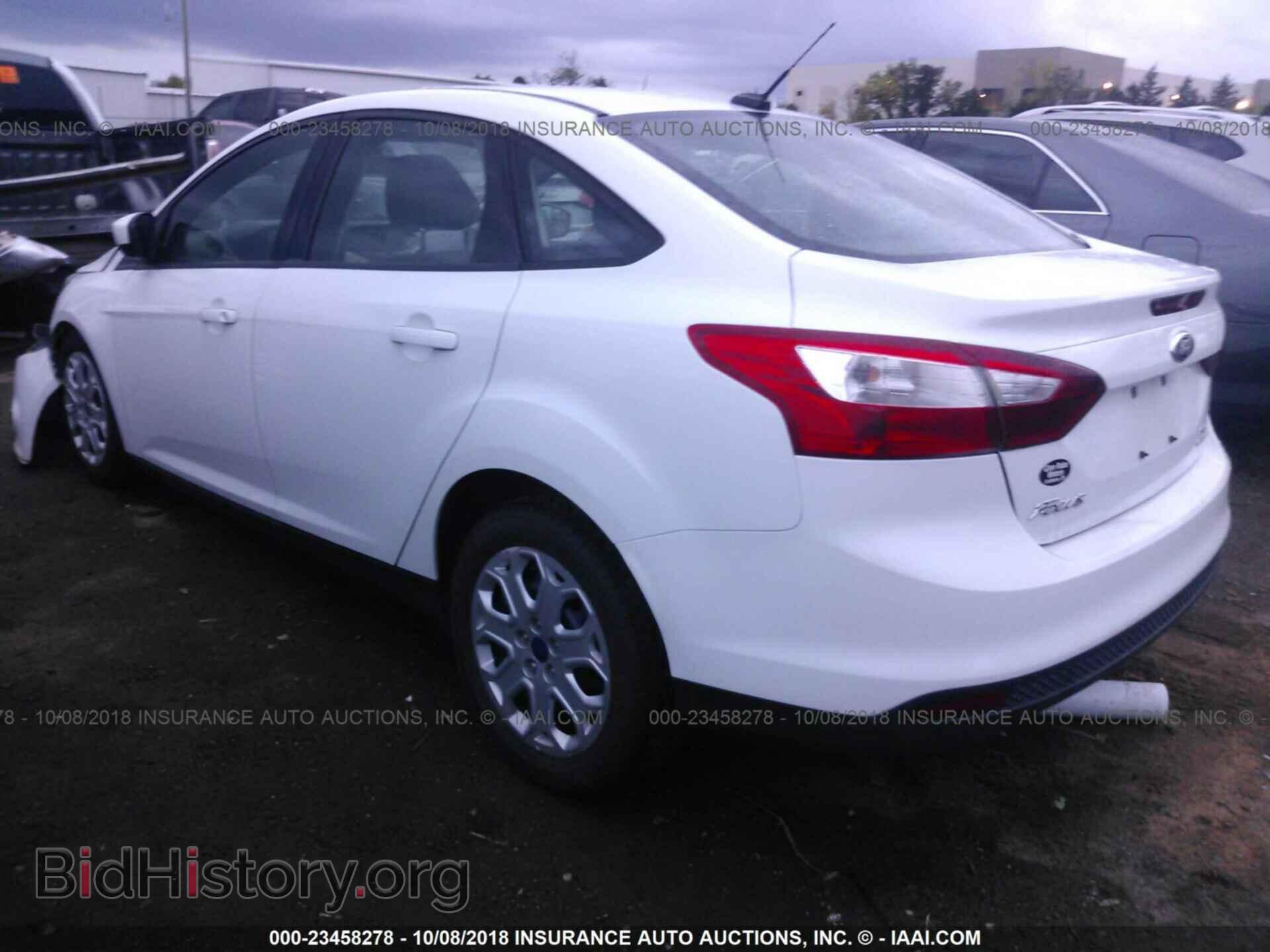 2012 Ford Focus - VIN: 1FAHP3F2XCL454709 - Photo 3