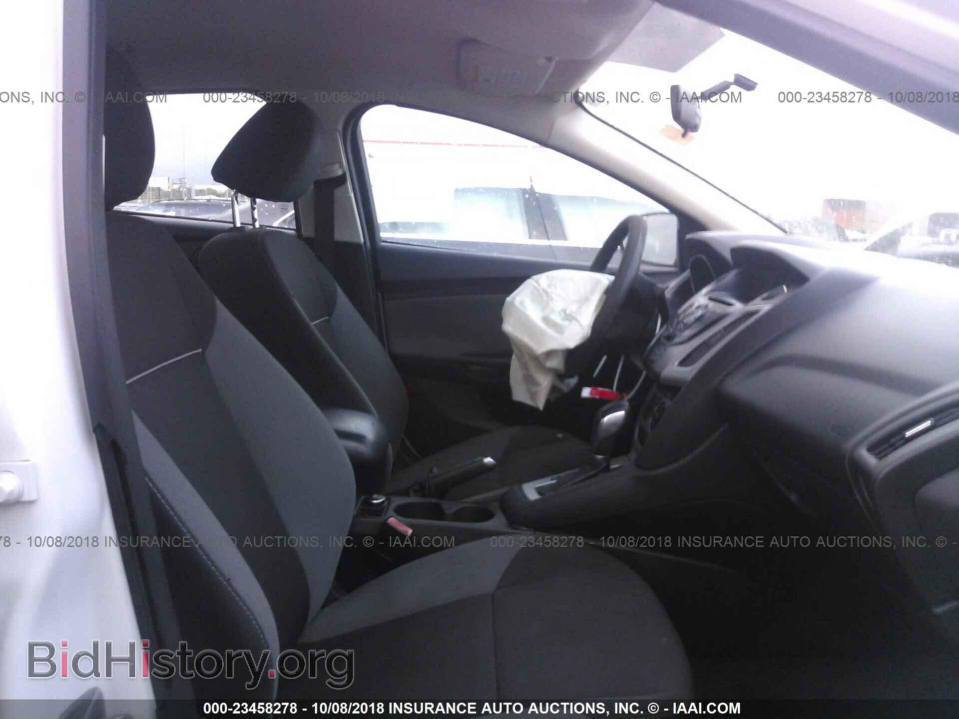 2012 Ford Focus - VIN: 1FAHP3F2XCL454709 - Photo 5