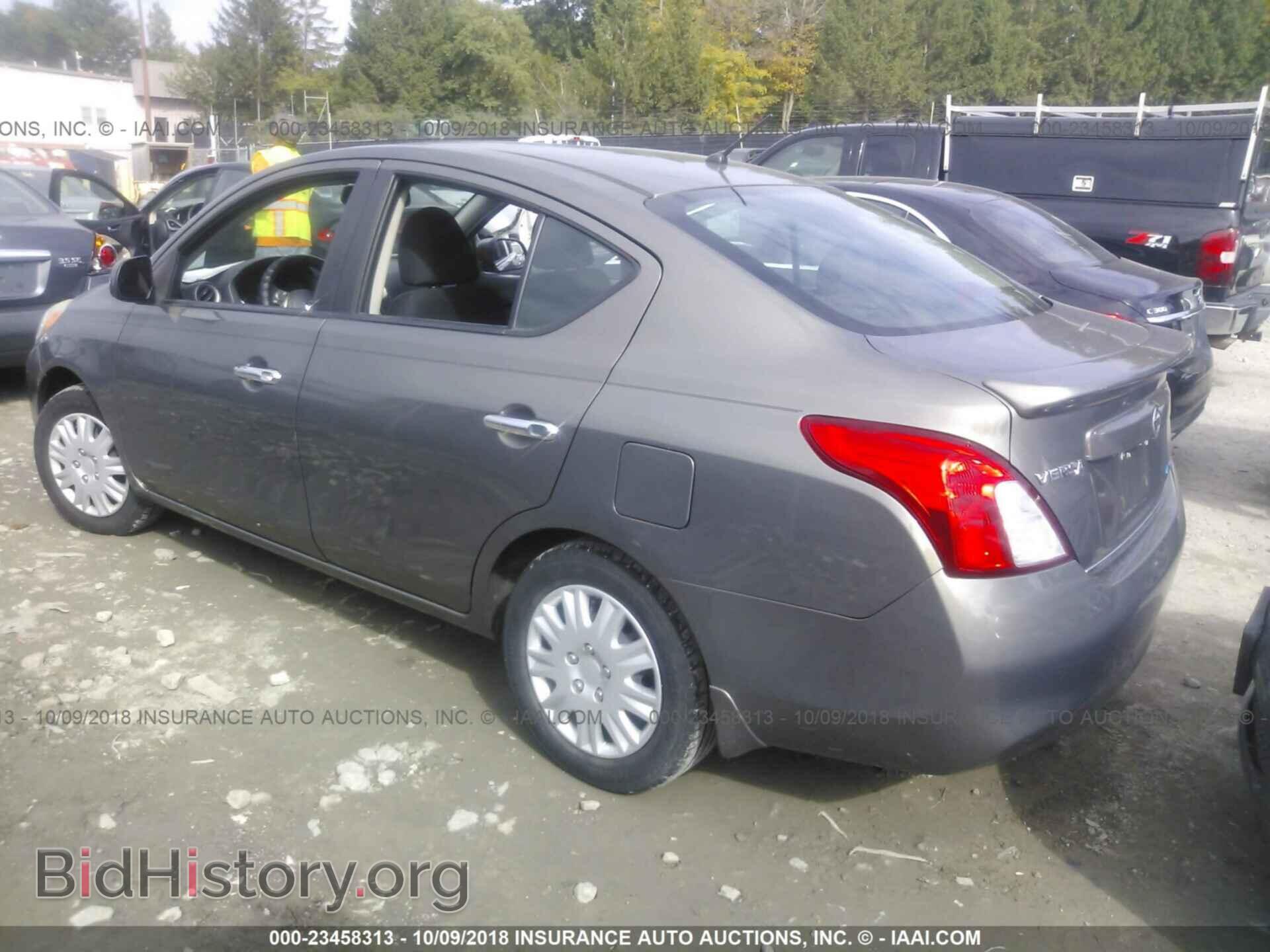 2012 Nissan Versa - VIN: 3N1CN7AP3CL886554 - Фото 3