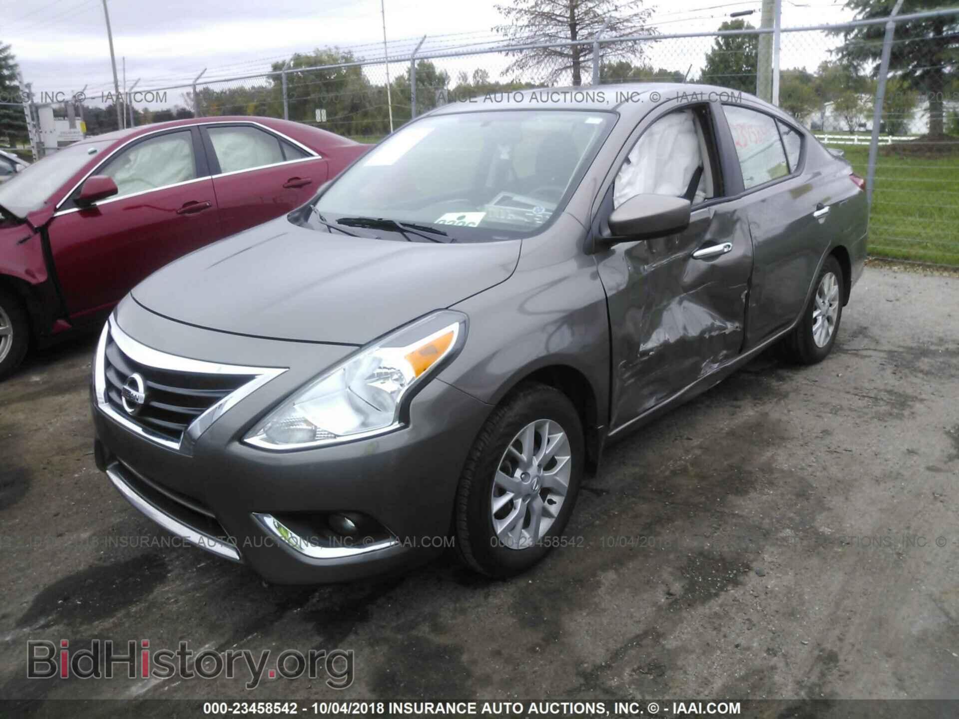 2017 Nissan Versa - VIN: 3N1CN7AP3HL861726 - Фото 2