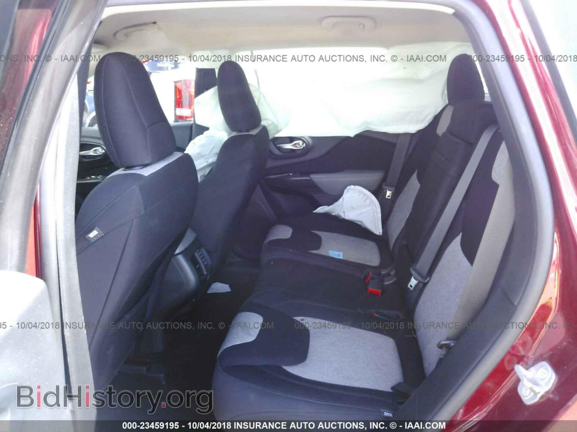 2014 Jeep Cherokee - VIN: 1C4PJLCB6EW171608 - Photo 8
