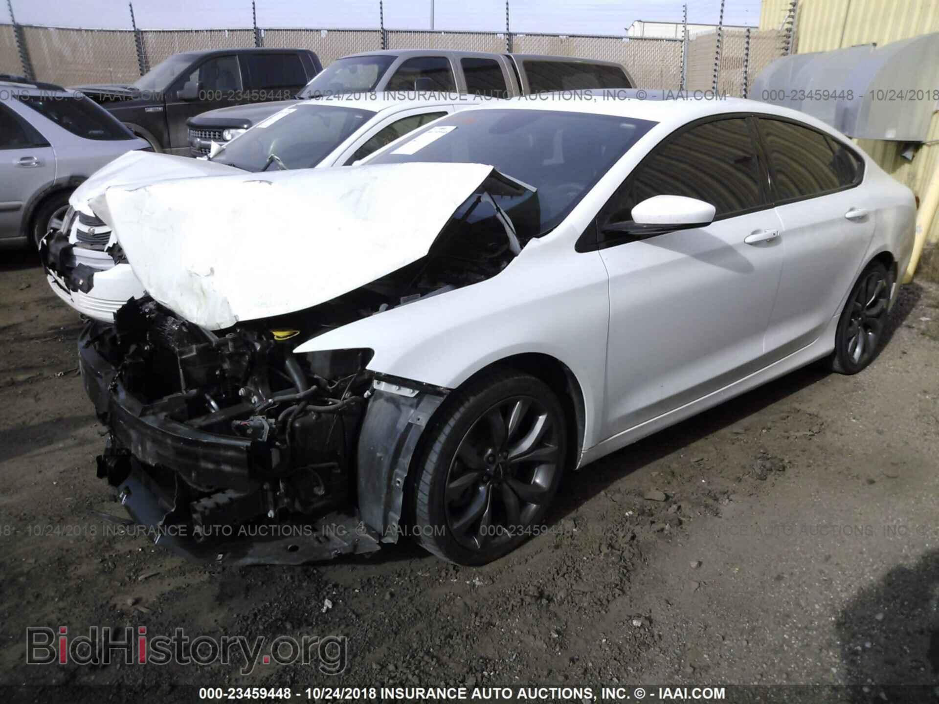 2016 Chrysler 200 - VIN: 1C3CCCBB2GN162685 - Фото 2