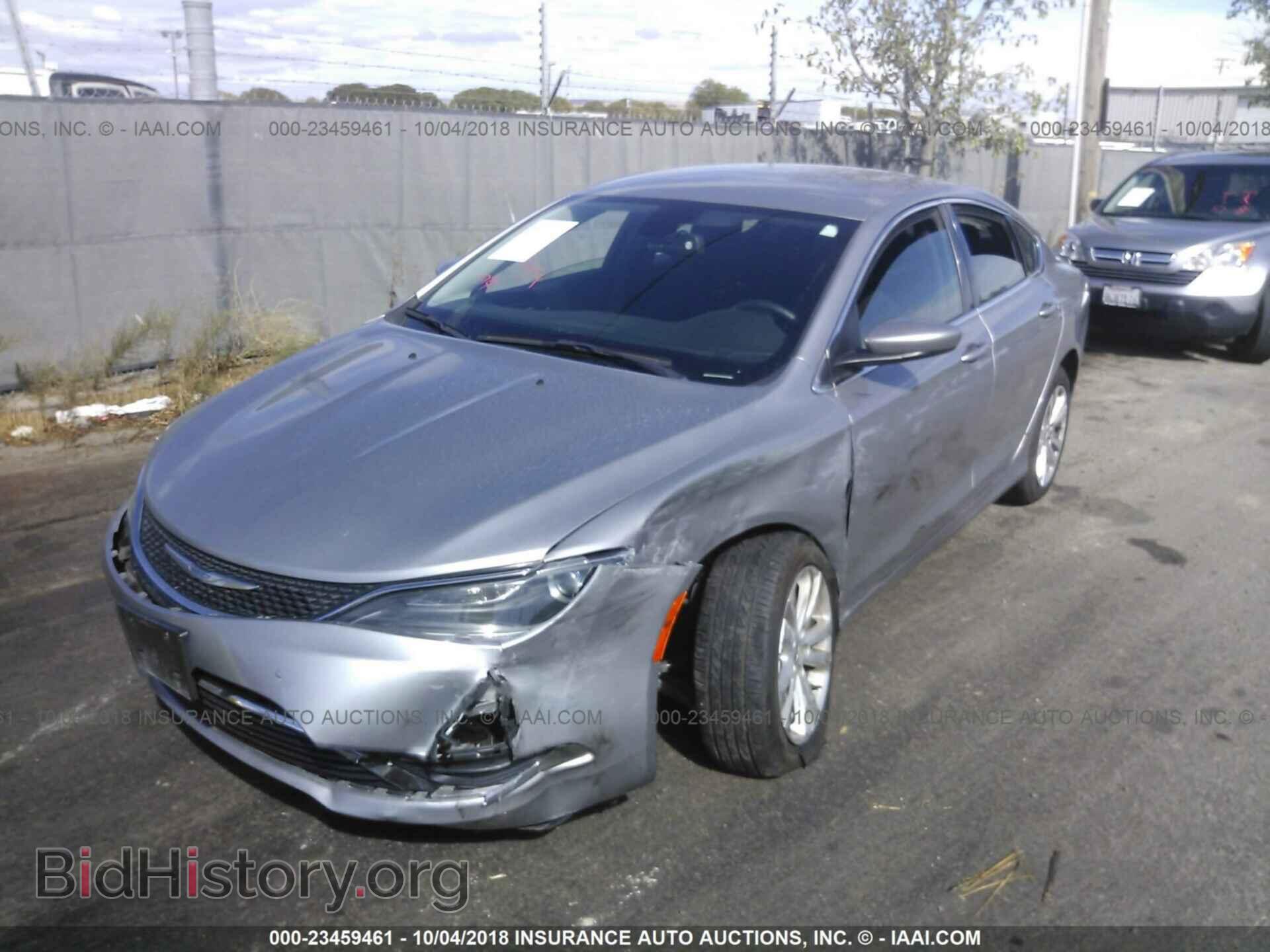 2016 Chrysler 200 - VIN: 1C3CCCAB5GN106323 - Photo 2