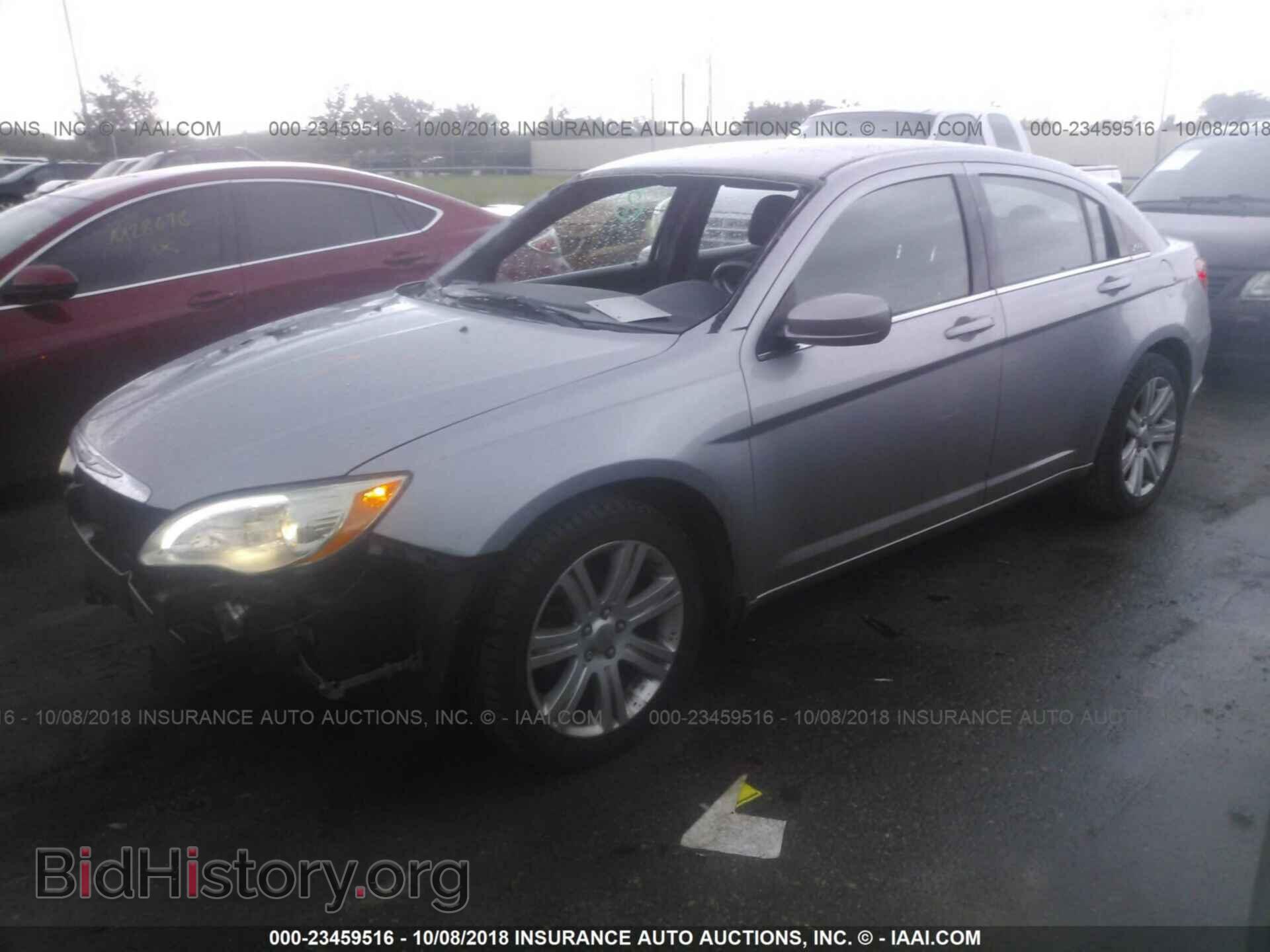 2013 CHRYSLER 200 - VIN: 1C3CCBBB4DN694977 - Фото 2
