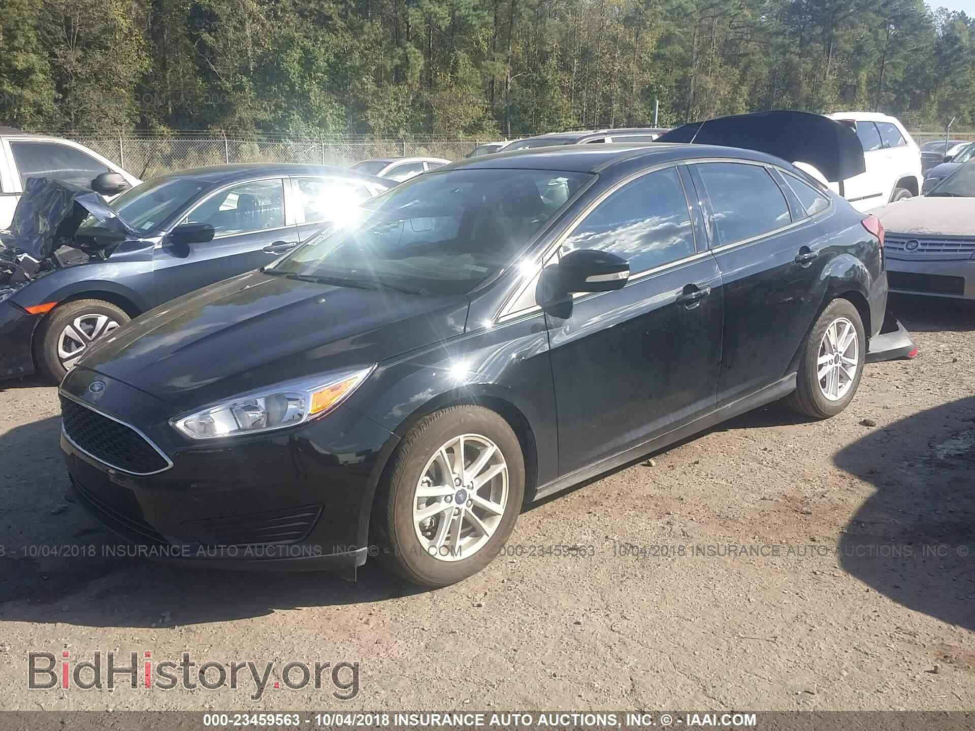 2016 Ford Focus - VIN: 1FADP3F28GL389430 - Photo 2