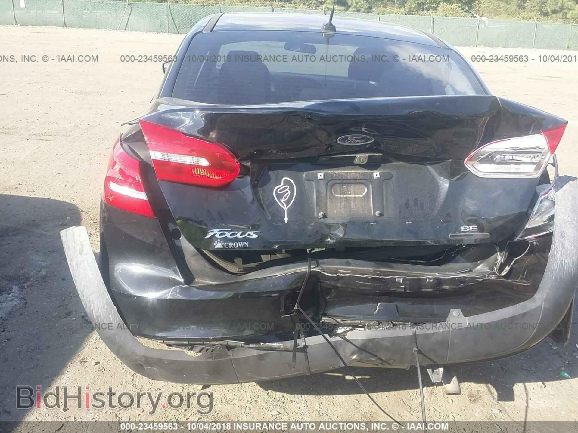 2016 Ford Focus - VIN: 1FADP3F28GL389430 - Photo 6