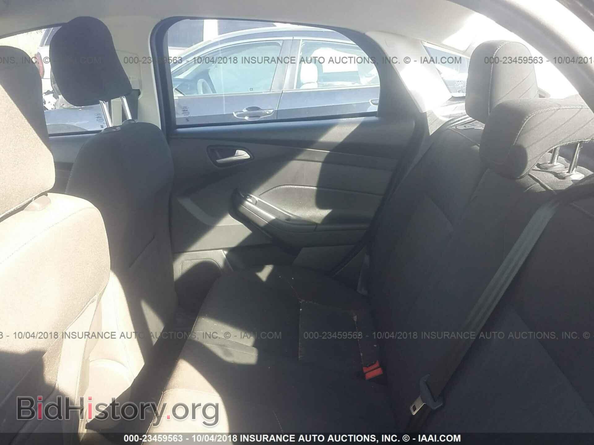 2016 Ford Focus - VIN: 1FADP3F28GL389430 - Photo 8
