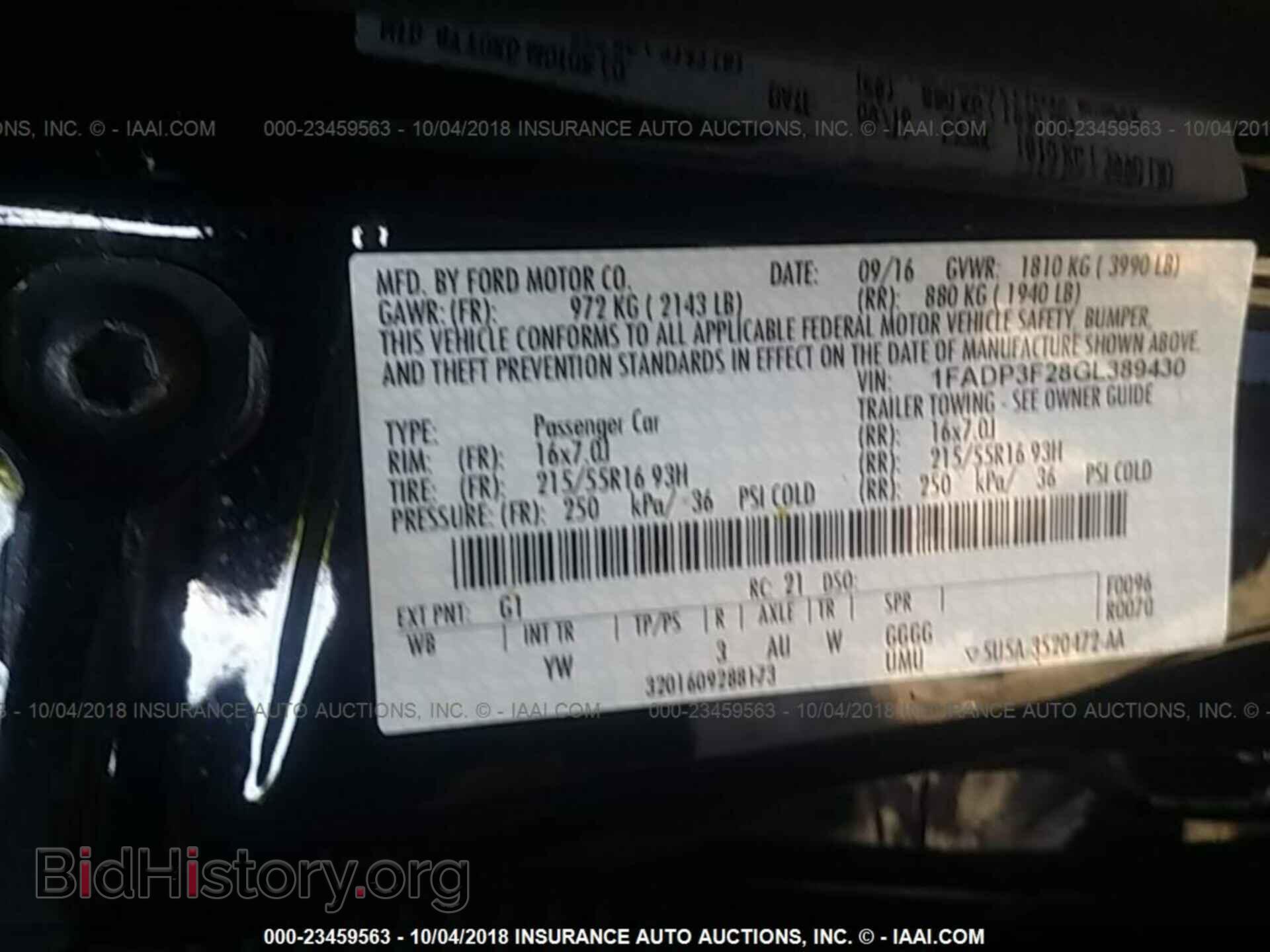 2016 Ford Focus - VIN: 1FADP3F28GL389430 - Photo 9