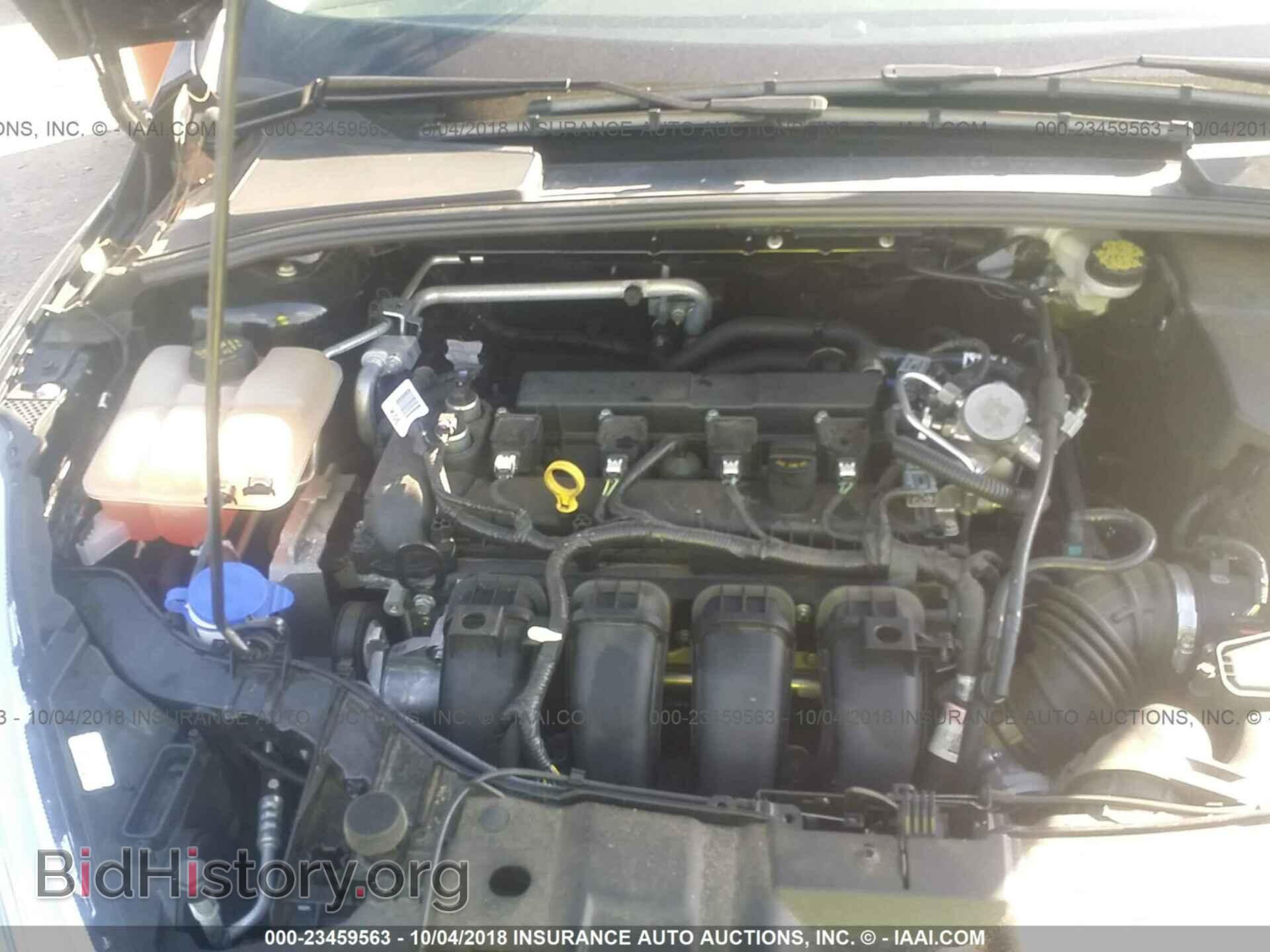 2016 Ford Focus - VIN: 1FADP3F28GL389430 - Photo 10