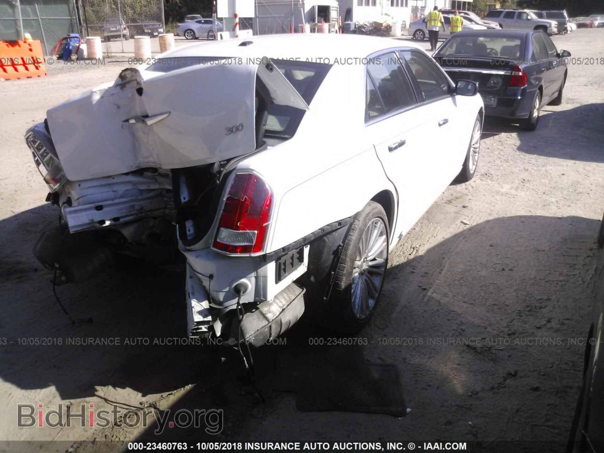 2011 CHRYSLER 300 - VIN: 2C3CA5CG7BH584366 - Фото 4