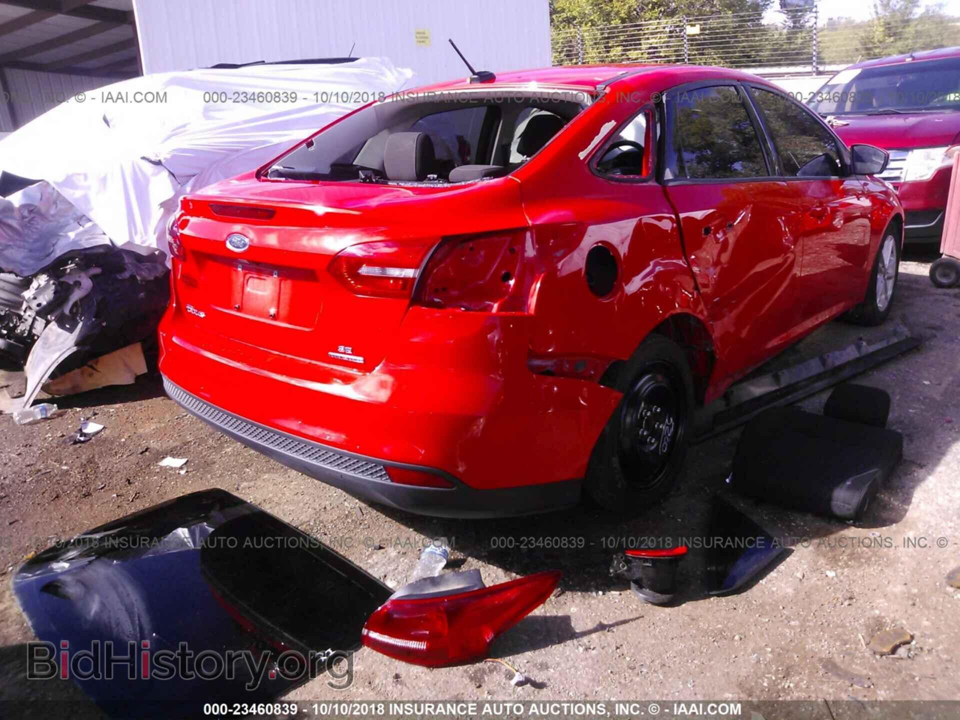 2016 Ford Focus - VIN: 1FADP3F29GL291345 - Photo 4
