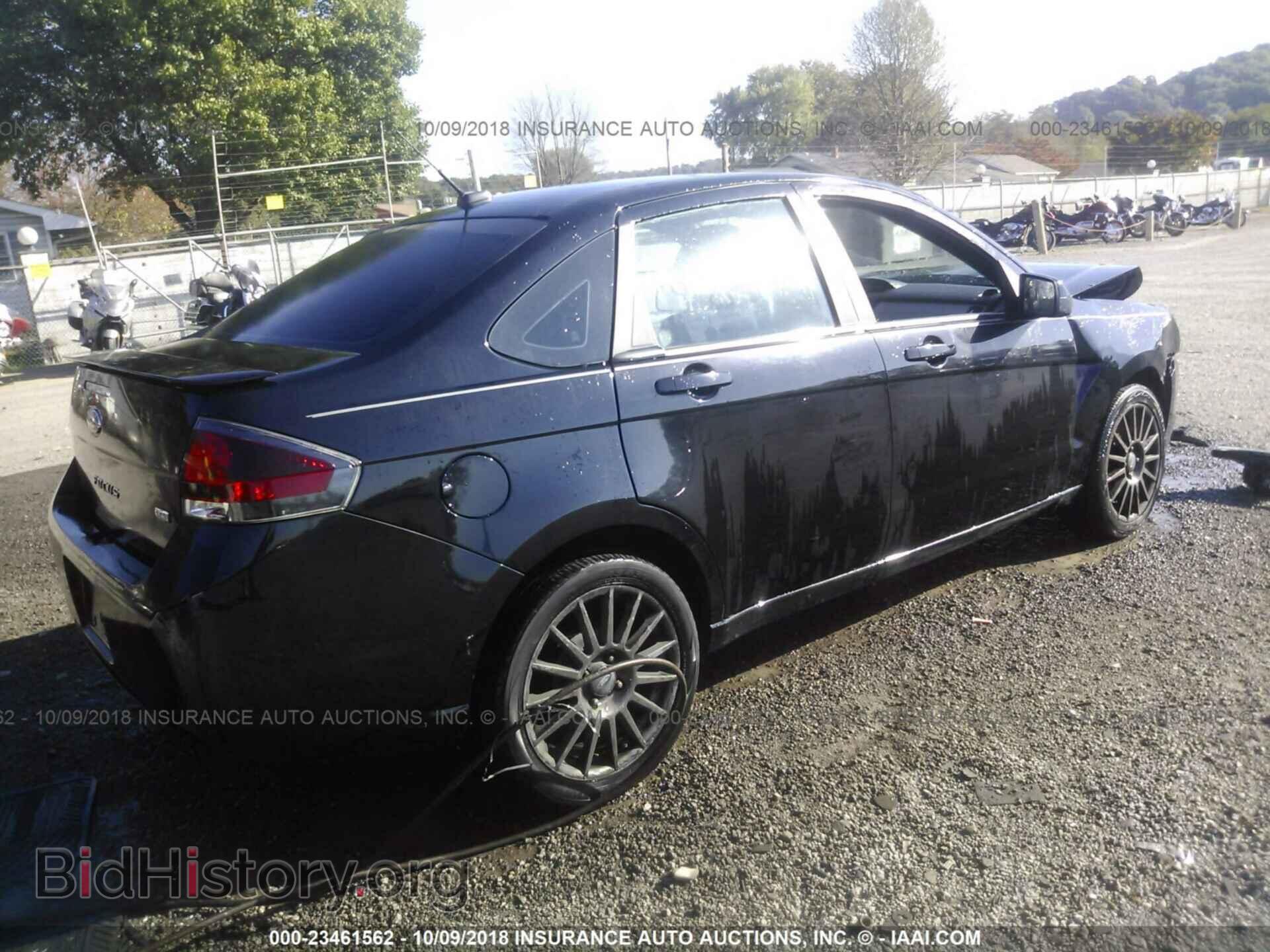 2011 Ford Focus - VIN: 1FAHP3GN9BW107734 - Фото 4