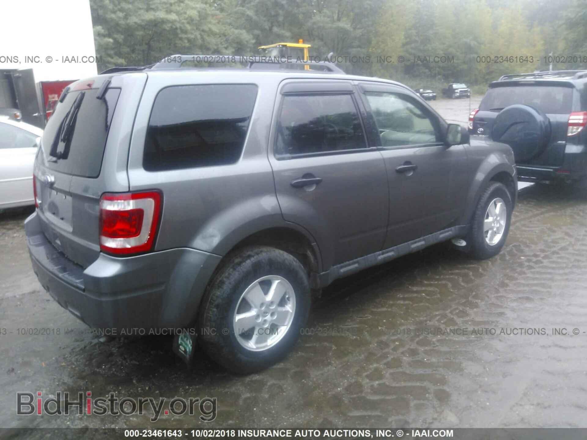 2011 Ford Escape - VIN: 1FMCU9D73BKC46556 - Photo 4