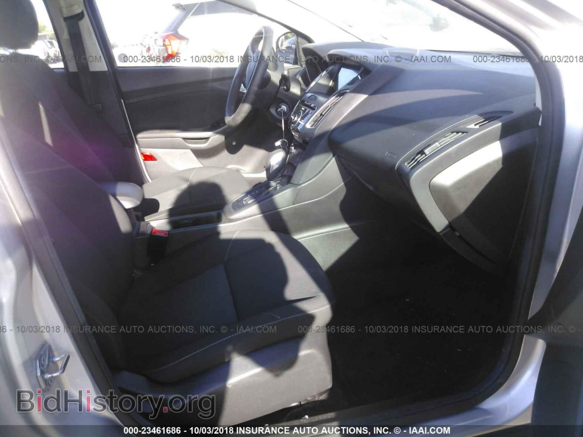 2017 Ford Focus - VIN: 1FADP3M24HL264557 - Photo 5