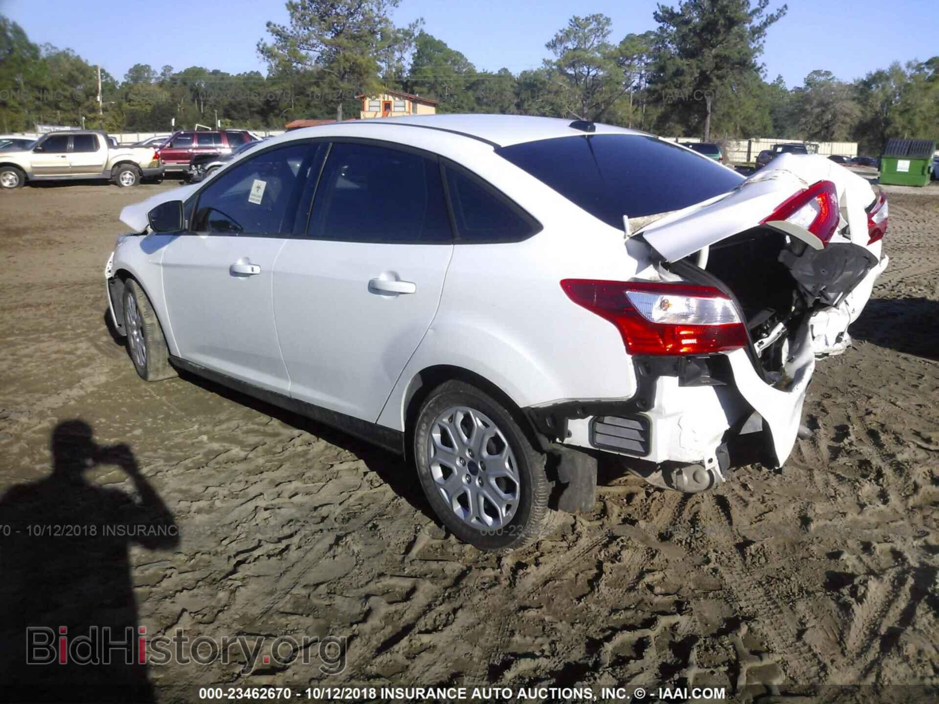 2012 Ford Focus - VIN: 1FAHP3F21CL396666 - Фото 3