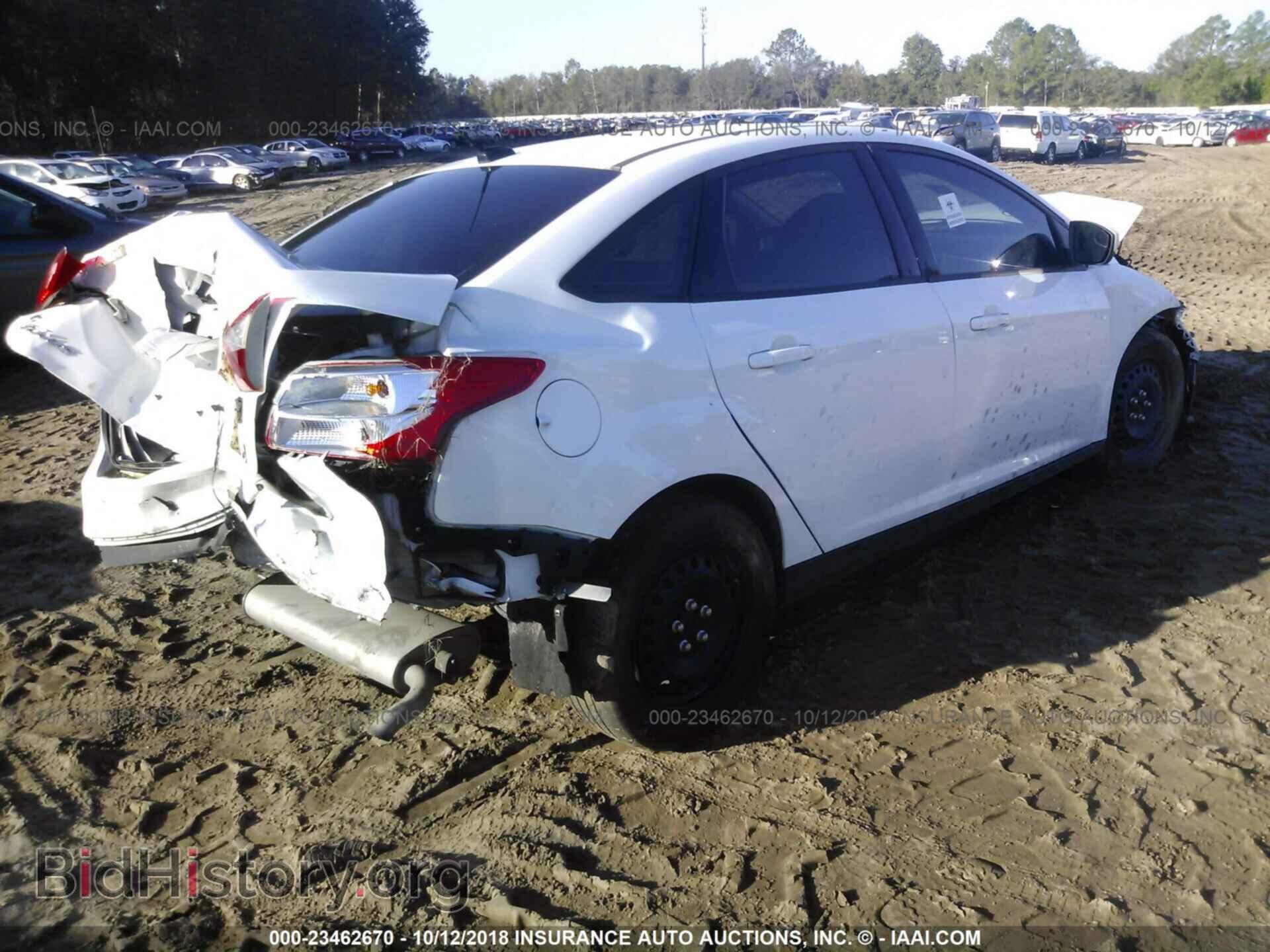 2012 Ford Focus - VIN: 1FAHP3F21CL396666 - Фото 4